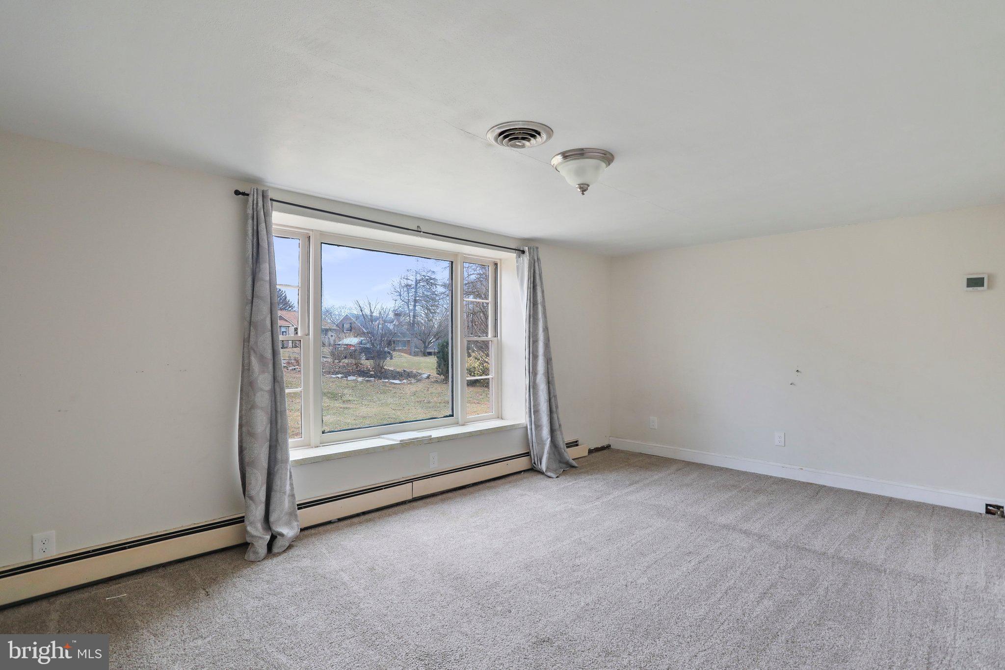 POTOMAC HEIGHTS - Residential