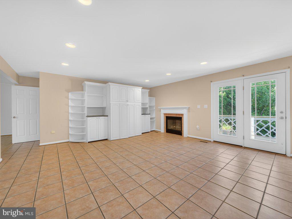 WARDS MEADOWS - Residential