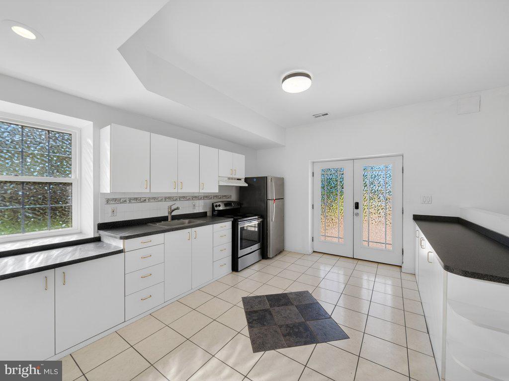 WARDS MEADOWS - Residential