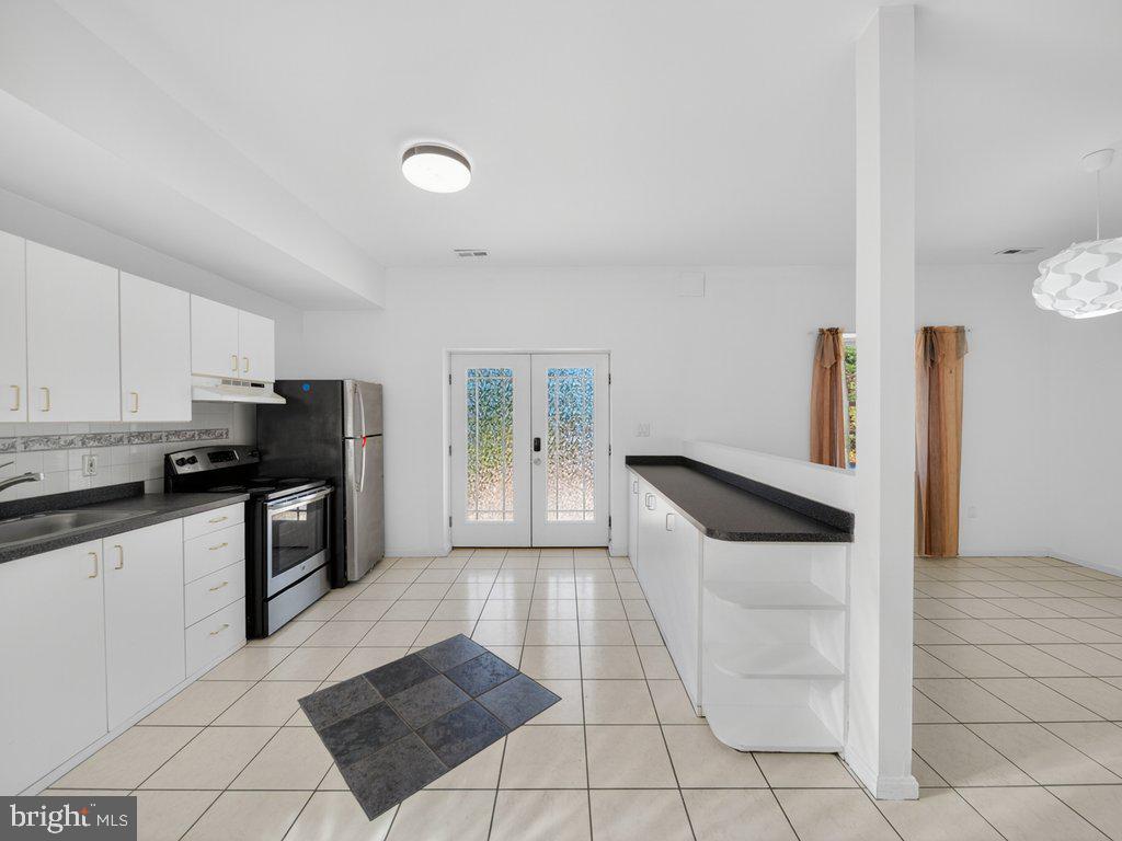 WARDS MEADOWS - Residential