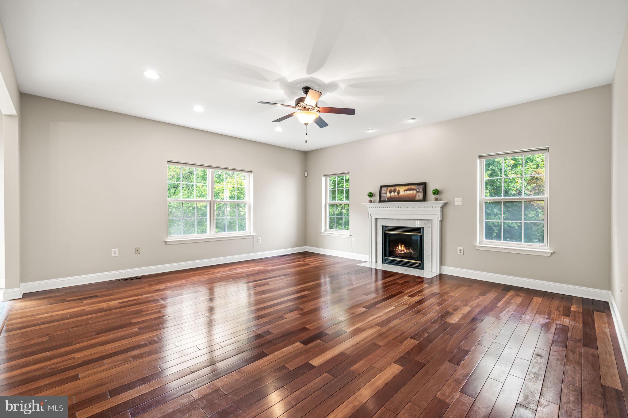 WASHINGTON CROSSING - Residential