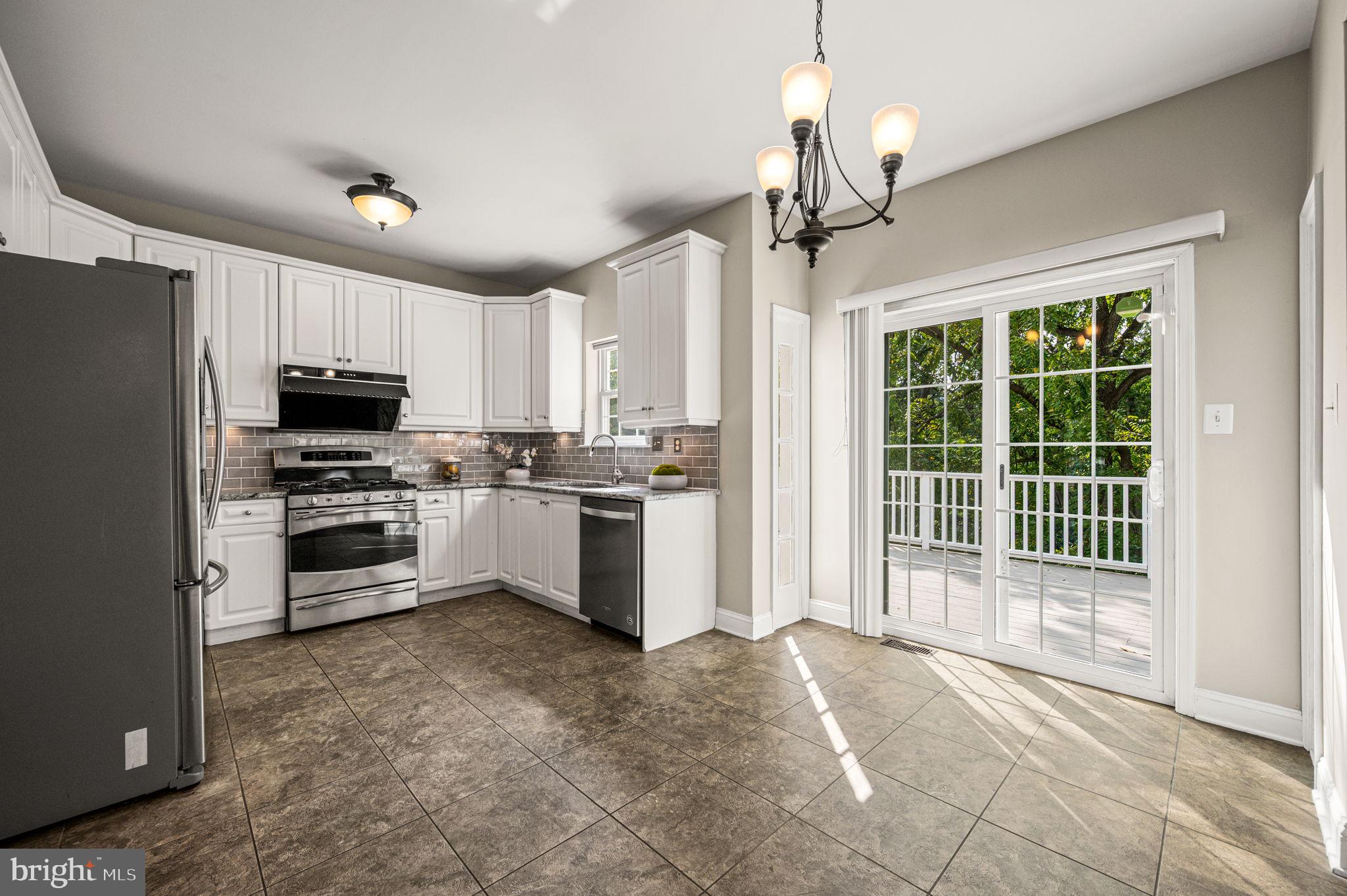 WASHINGTON CROSSING - Residential