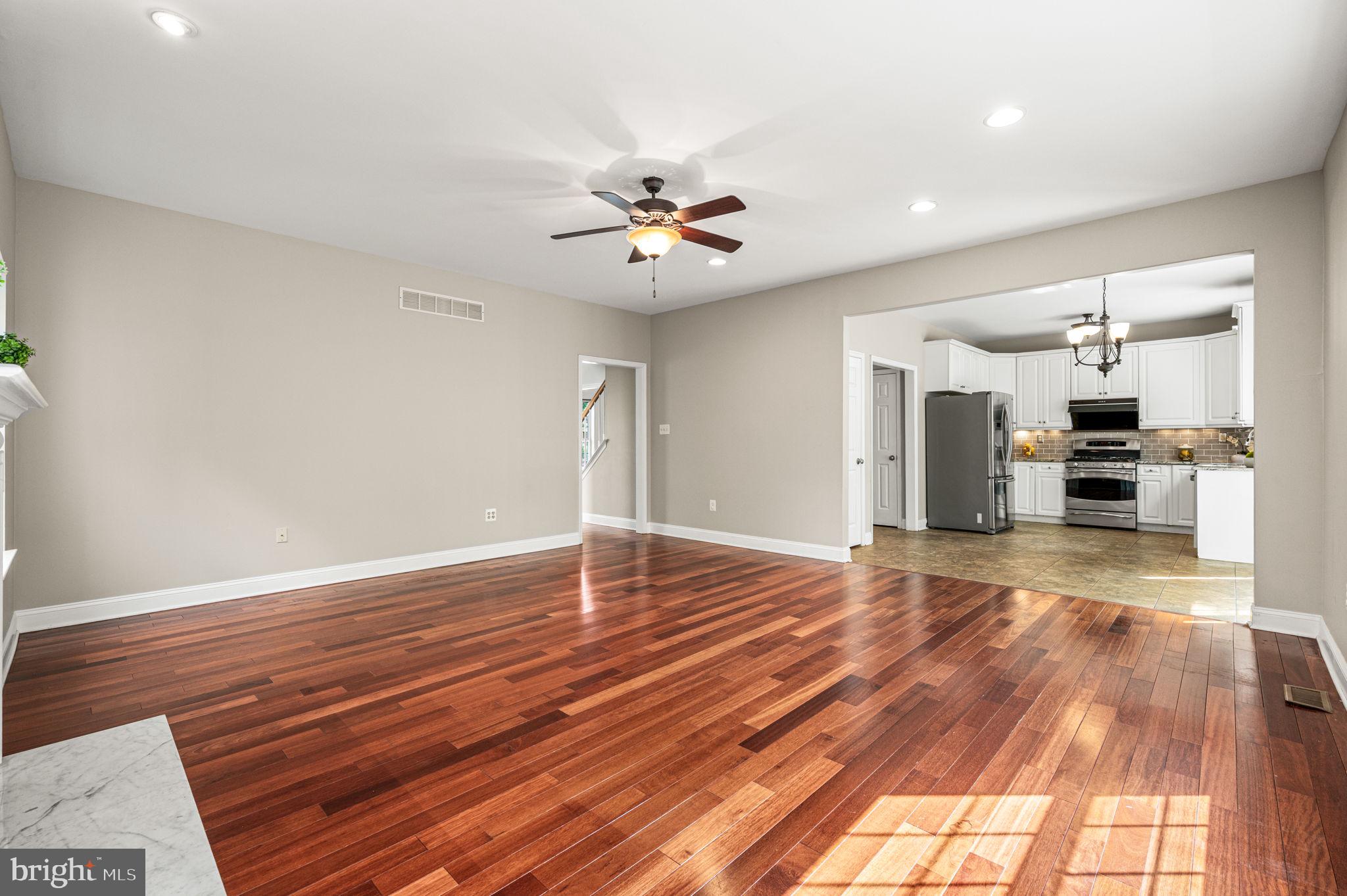 WASHINGTON CROSSING - Residential