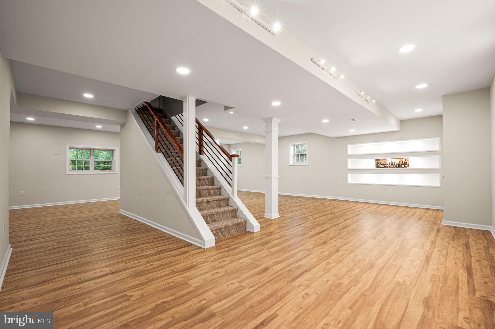 WASHINGTON CROSSING - Residential