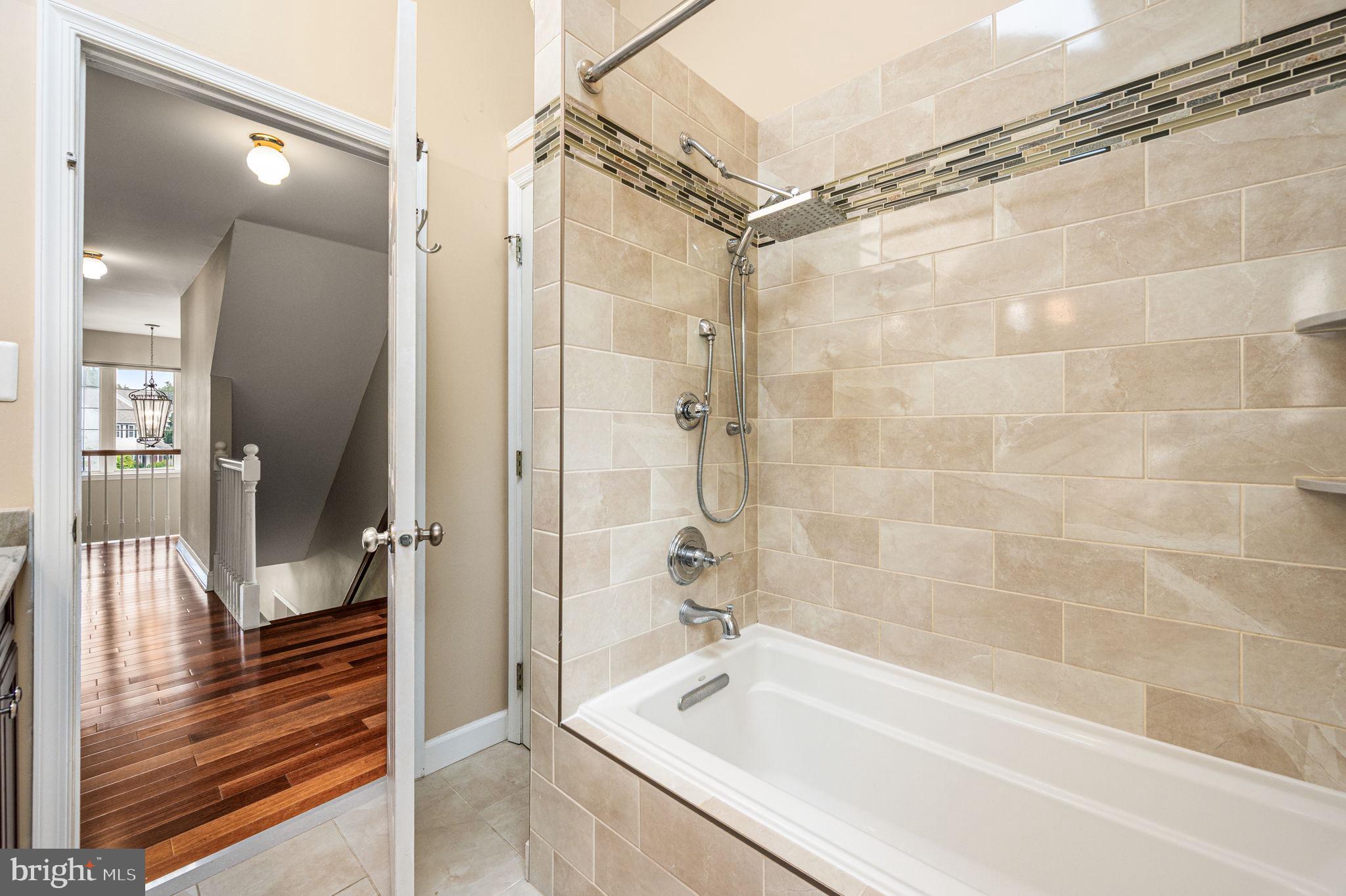 WASHINGTON CROSSING - Residential