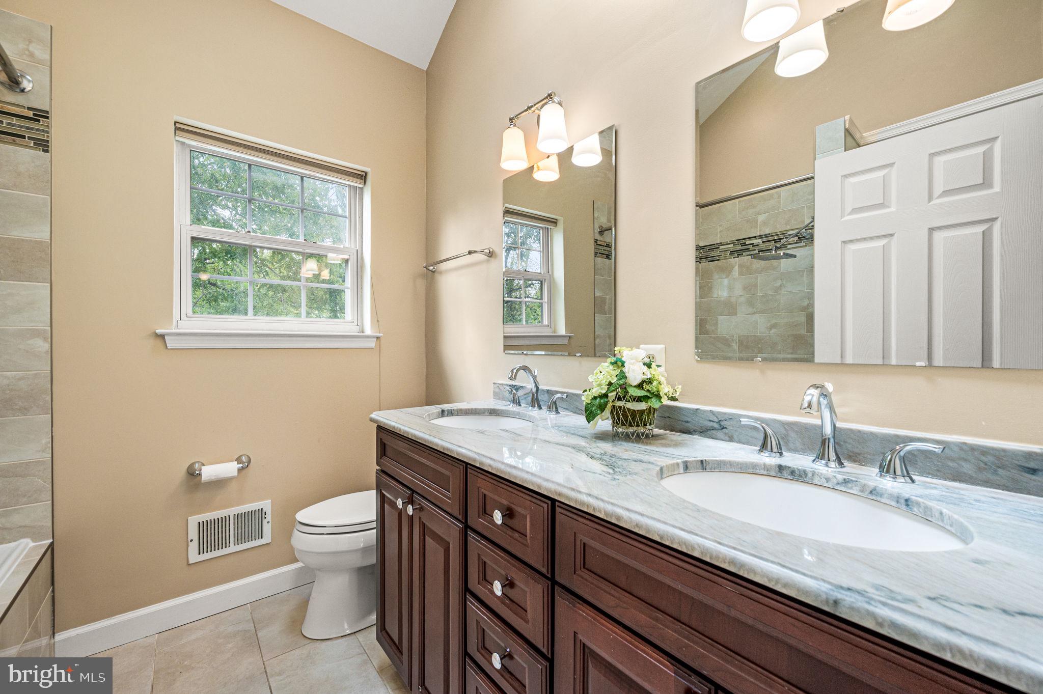 WASHINGTON CROSSING - Residential