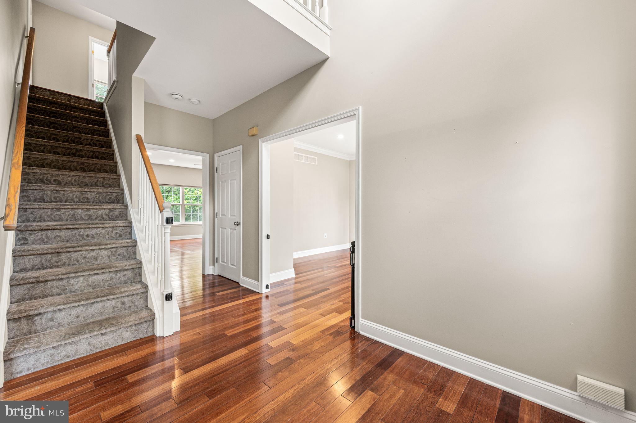 WASHINGTON CROSSING - Residential