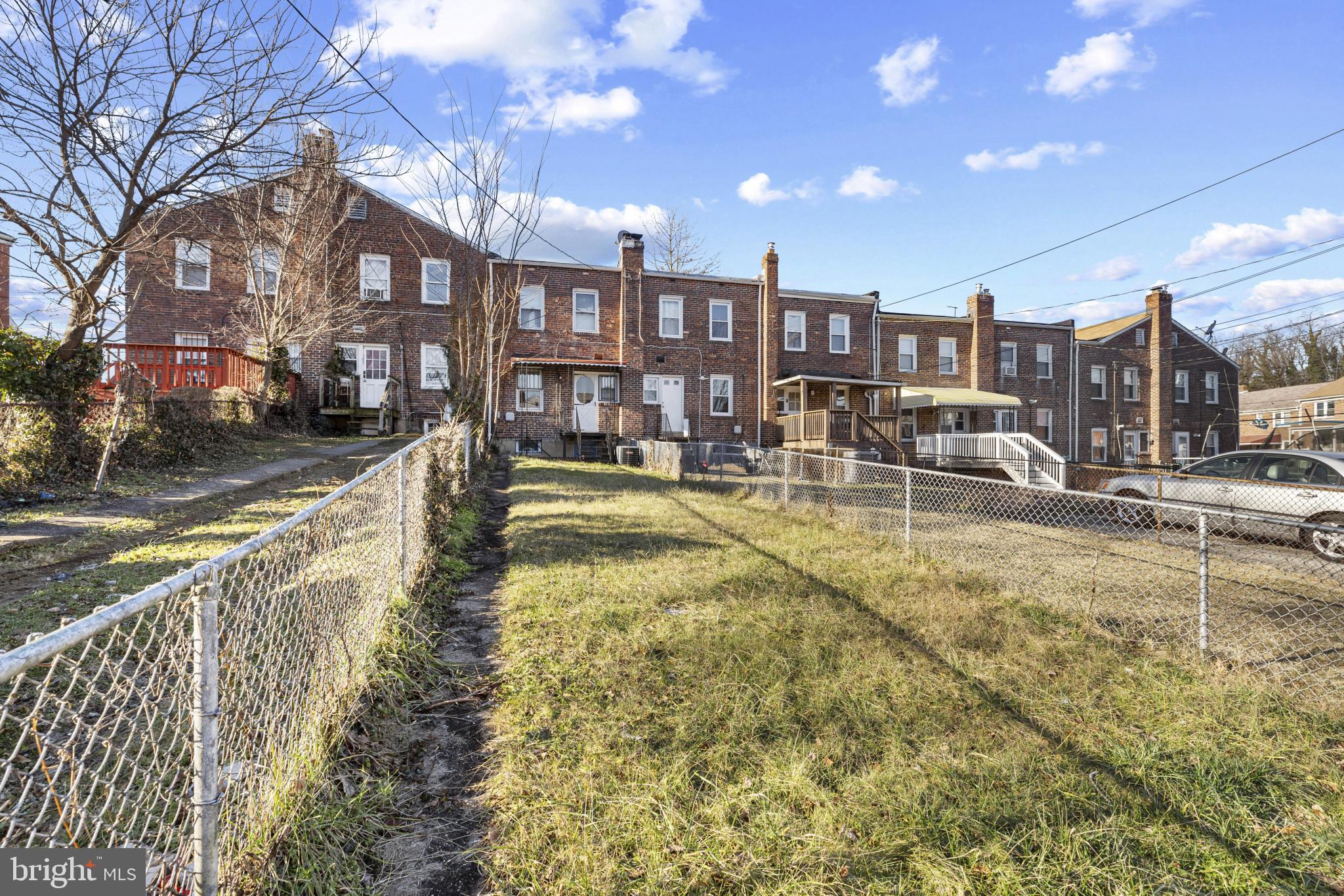 UPLANDS - Residential