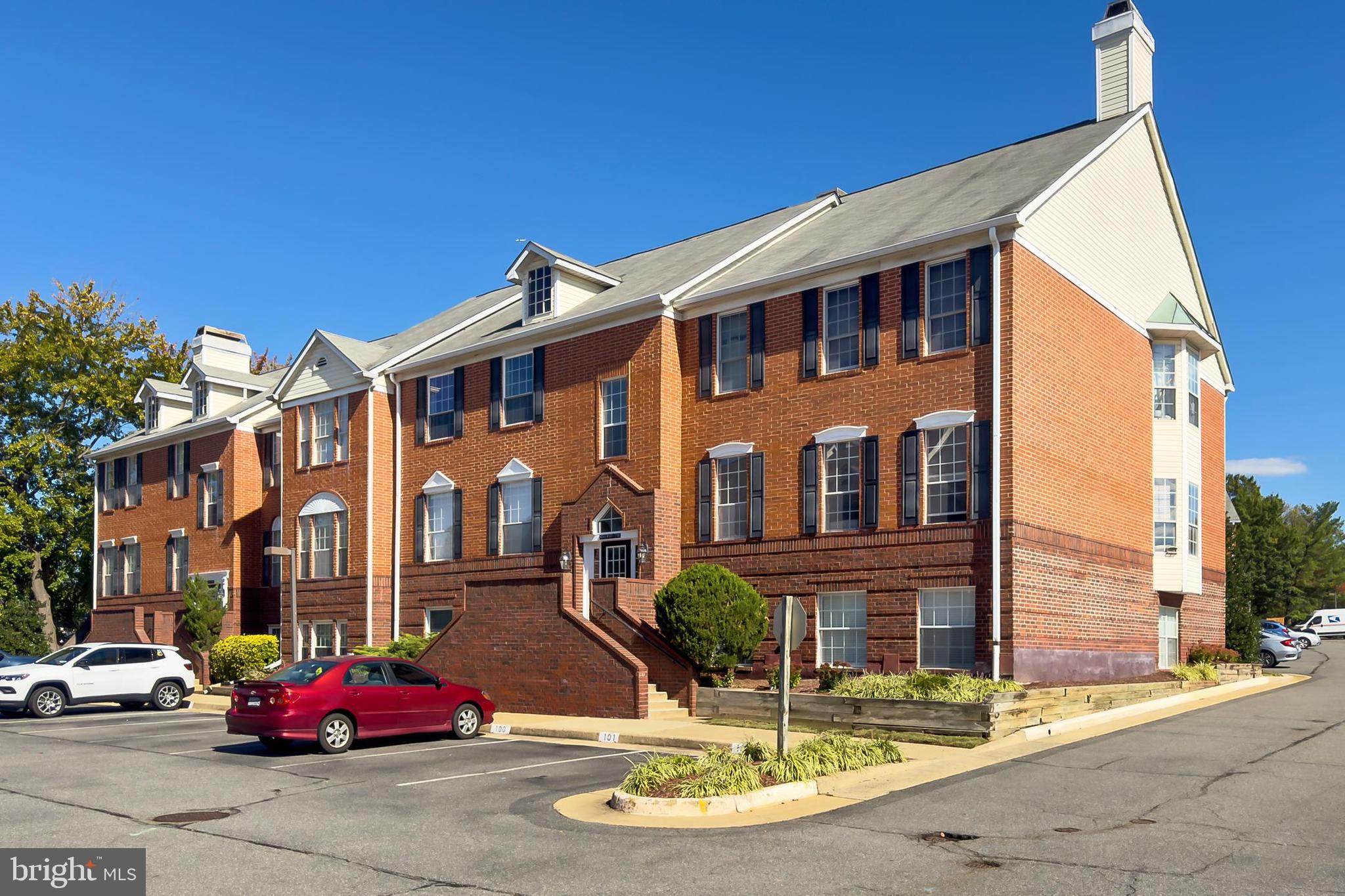 BROOKMEADE CONDO - Residential Lease