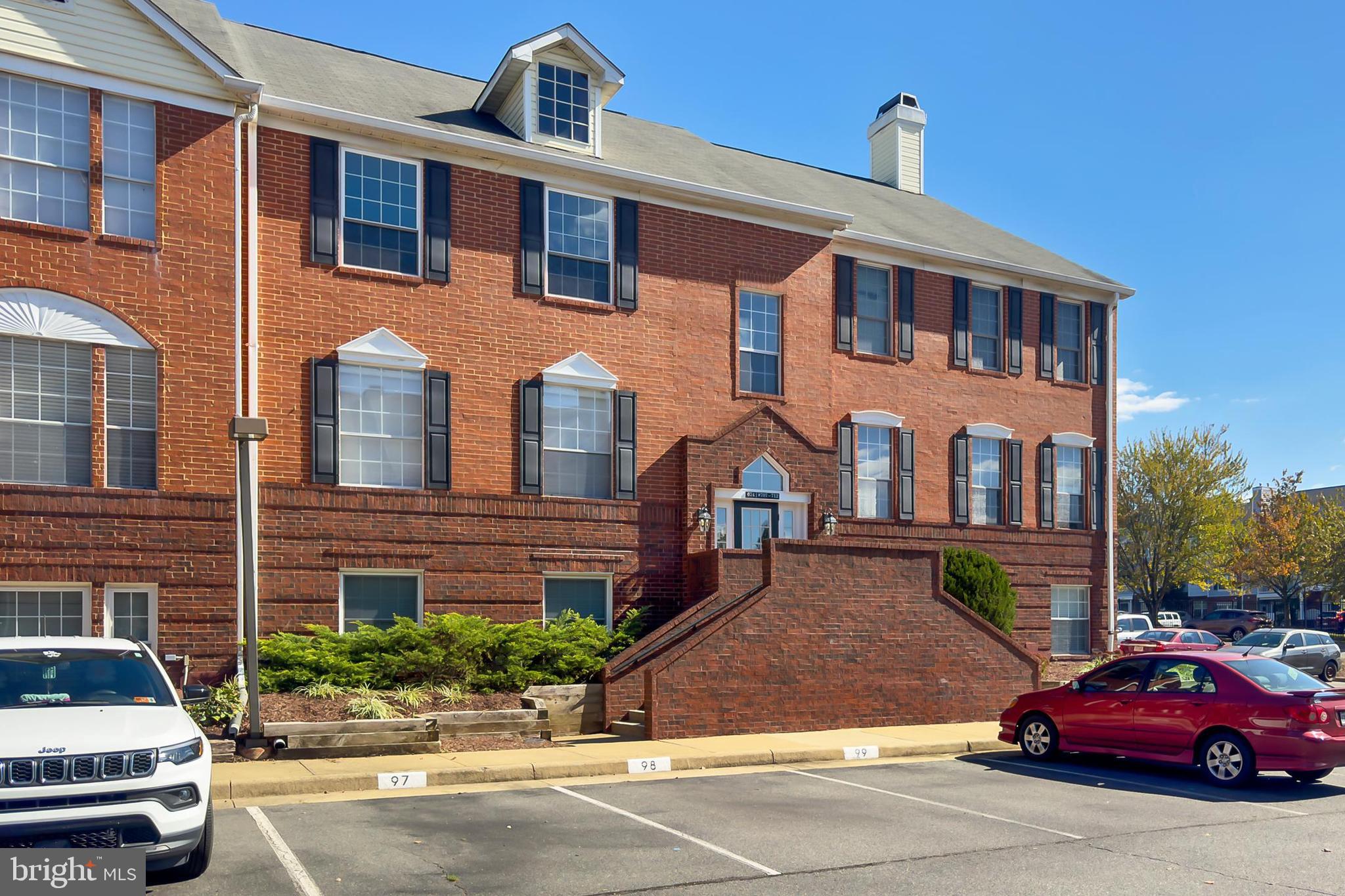 BROOKMEADE CONDO - Residential Lease