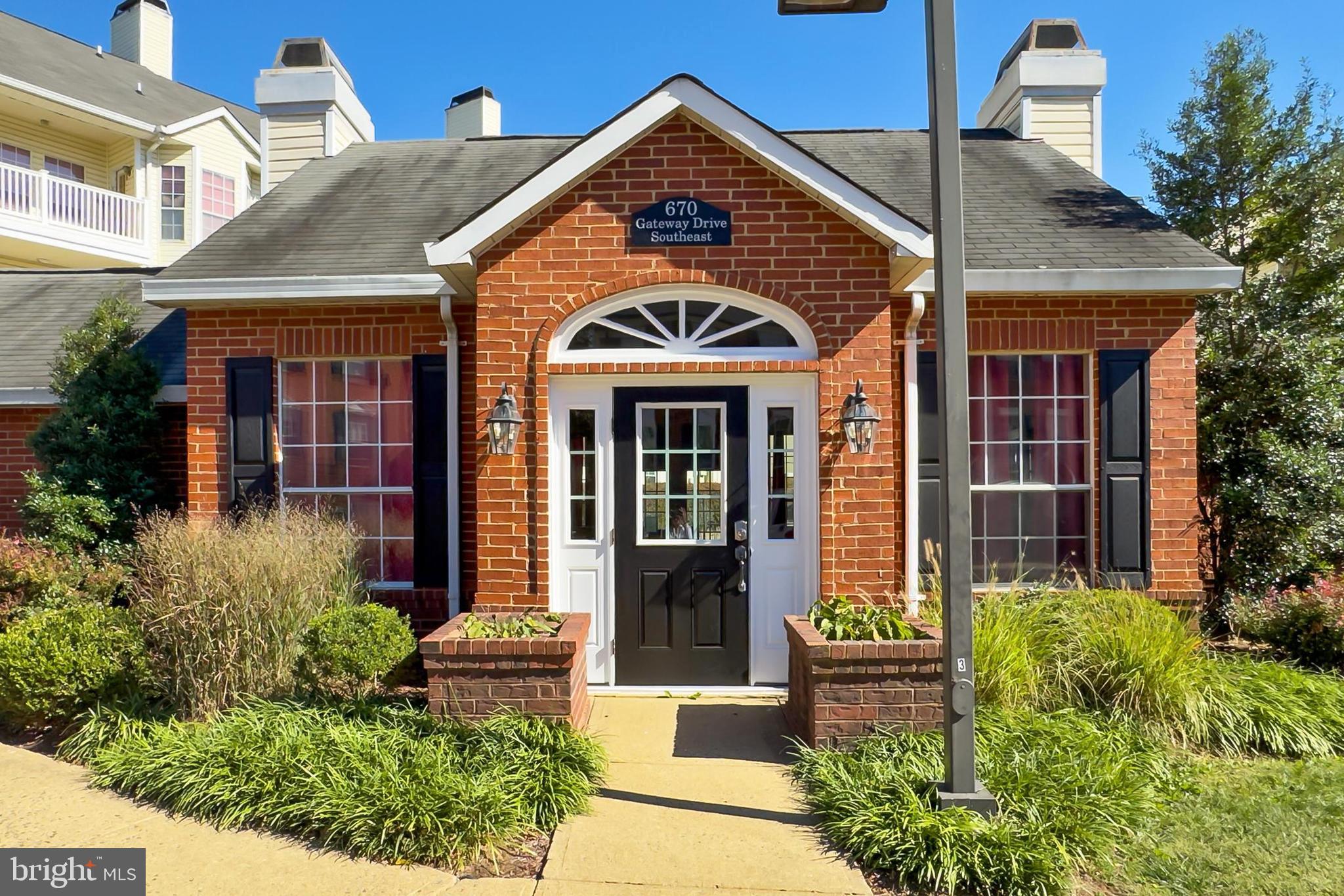 BROOKMEADE CONDO - Residential Lease