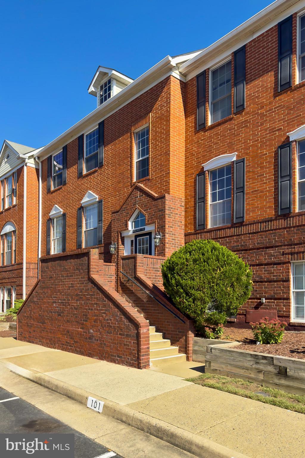 BROOKMEADE CONDO - Residential Lease