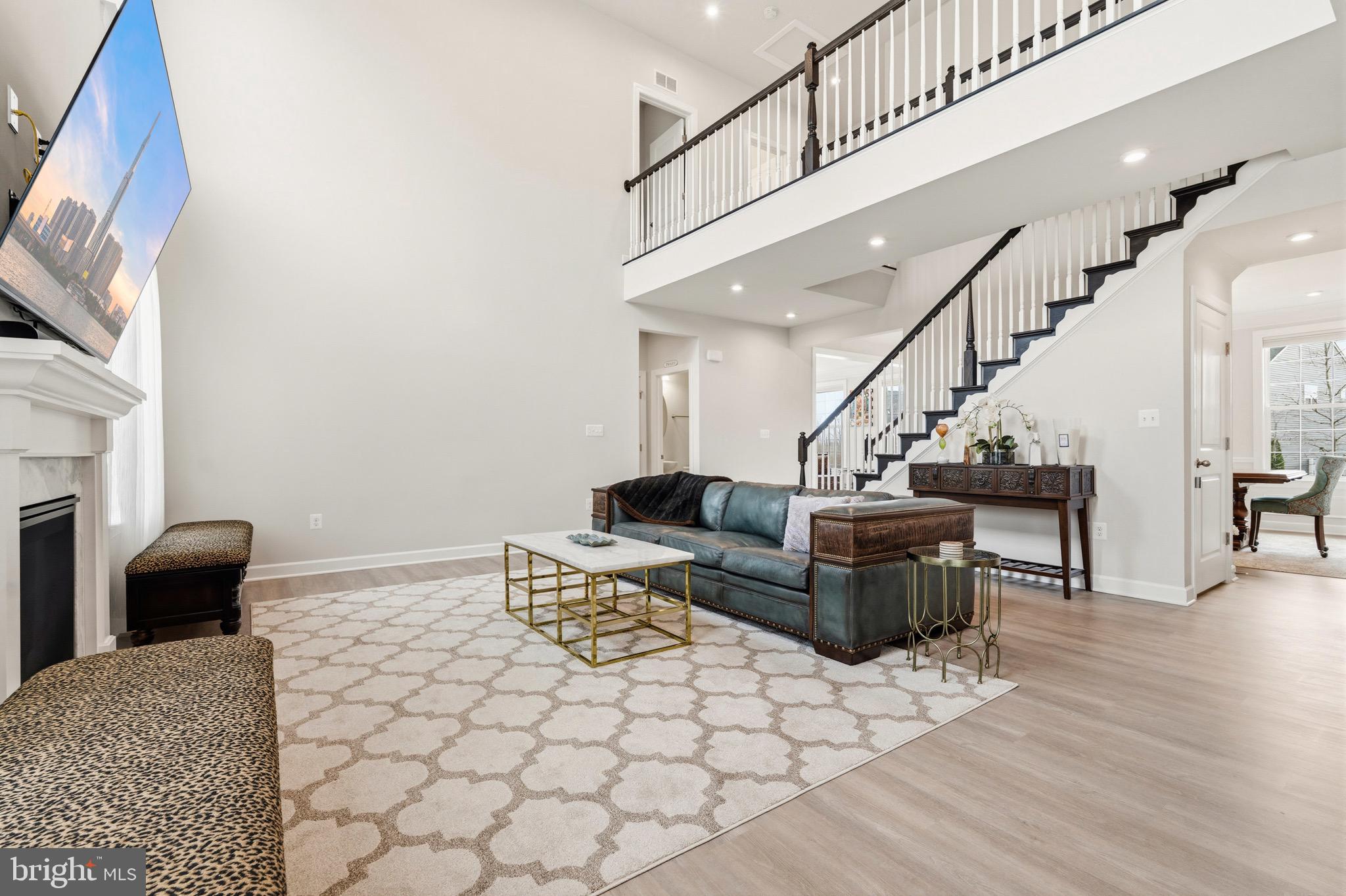 LAUREL HILLS CROSSING - Residential