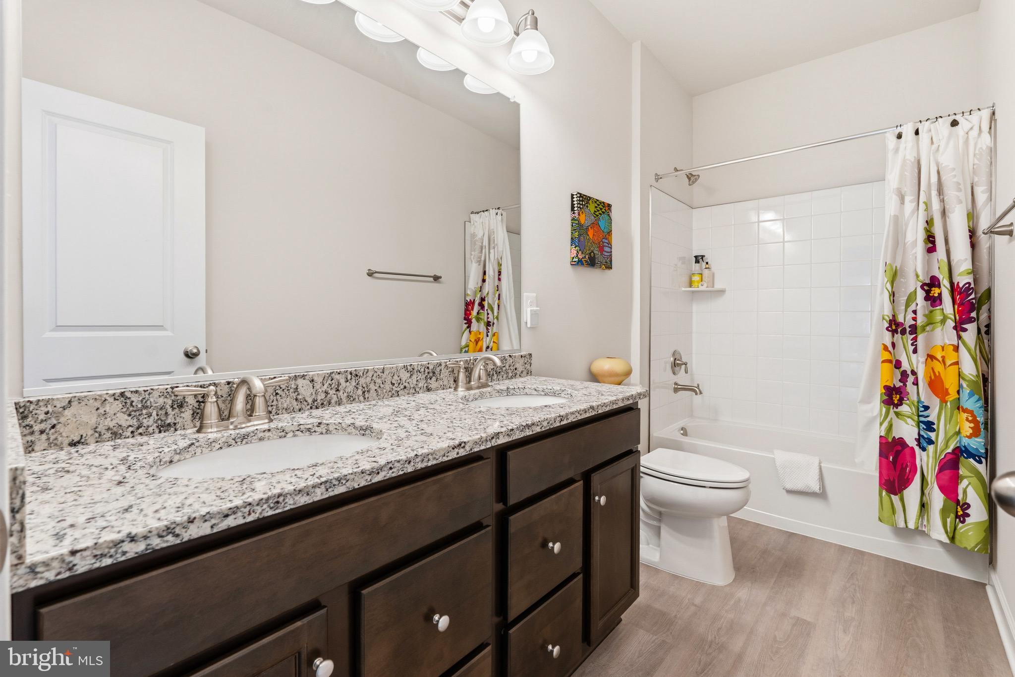 LAUREL HILLS CROSSING - Residential