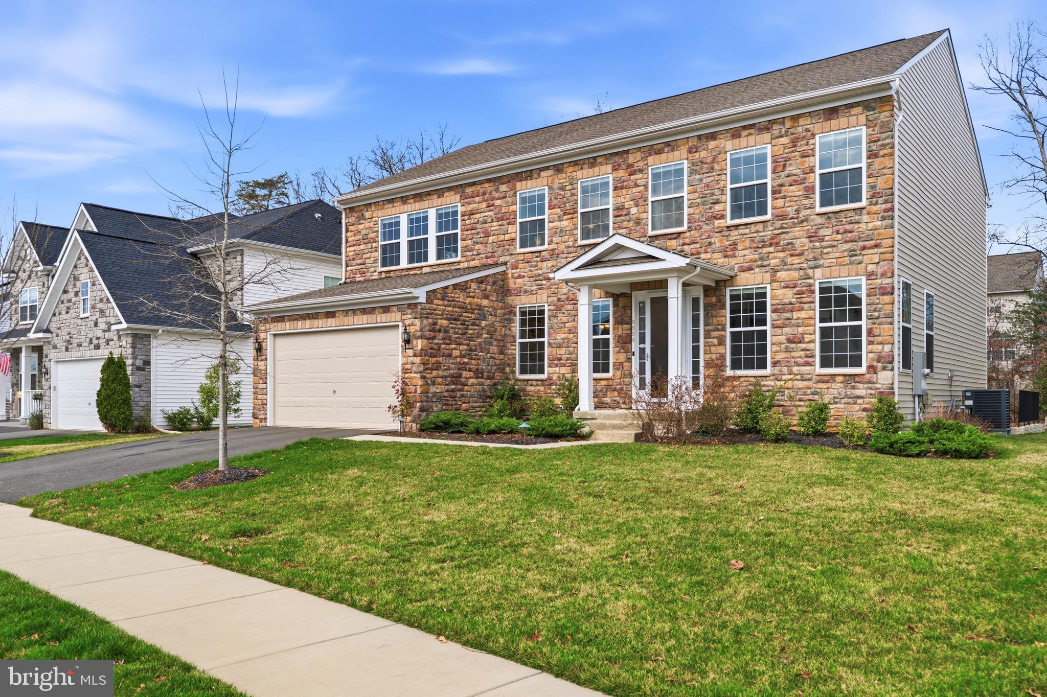 LAUREL HILLS CROSSING - Residential