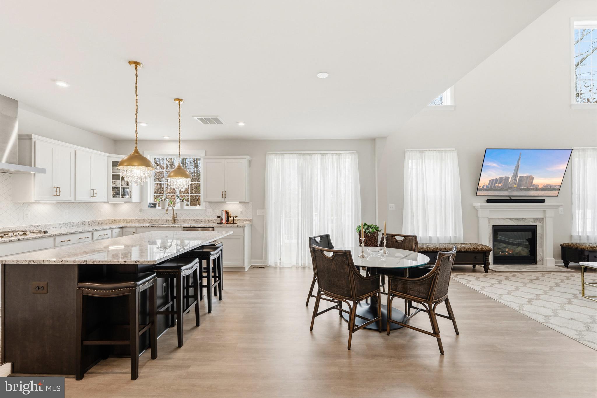 LAUREL HILLS CROSSING - Residential