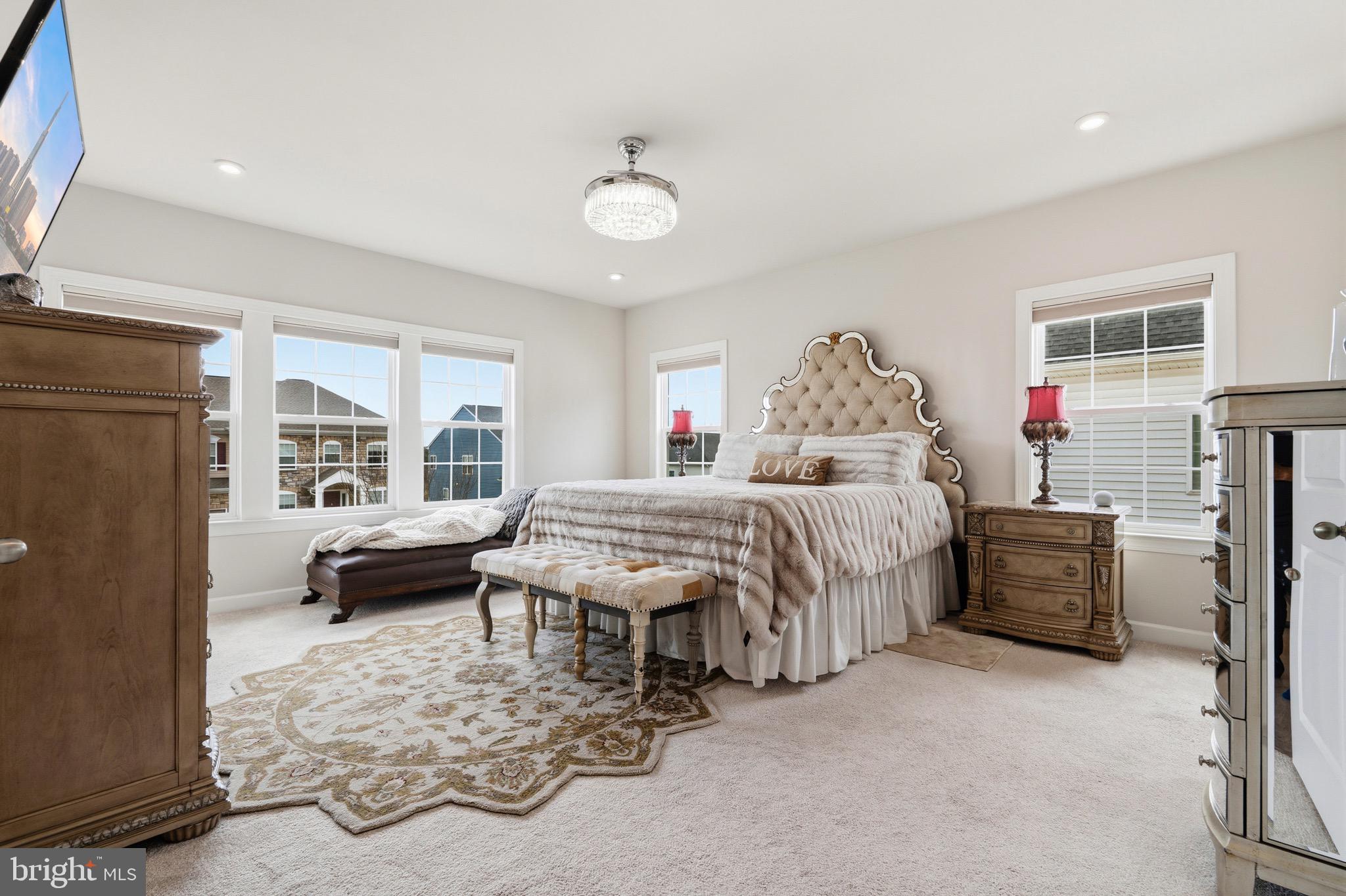 LAUREL HILLS CROSSING - Residential