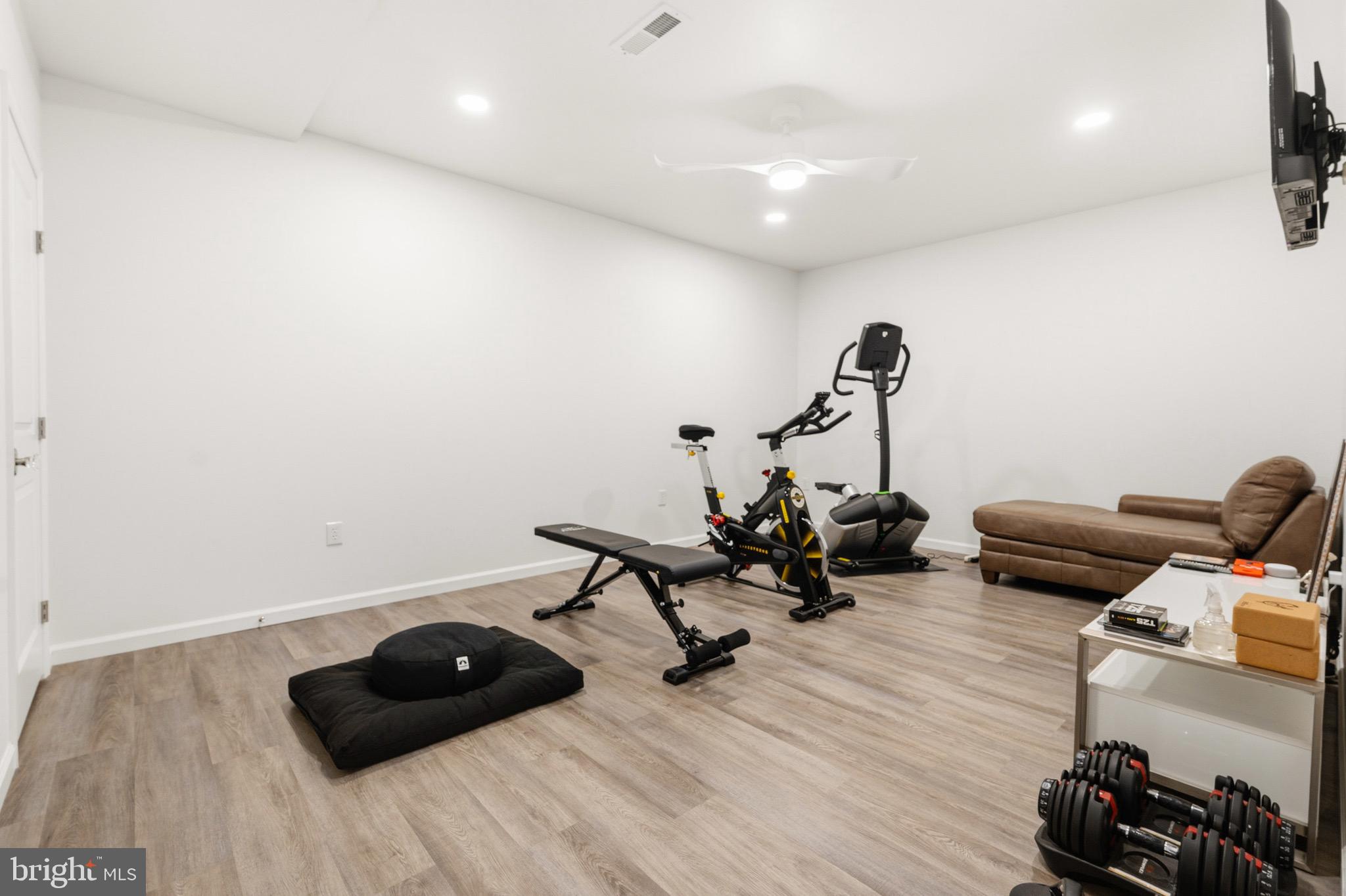 LAUREL HILLS CROSSING - Residential