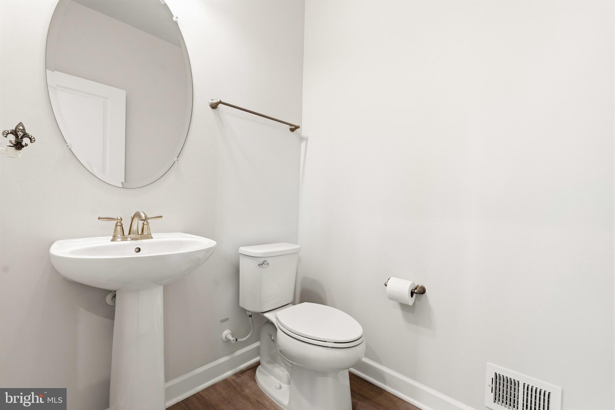 LAUREL HILLS CROSSING - Residential