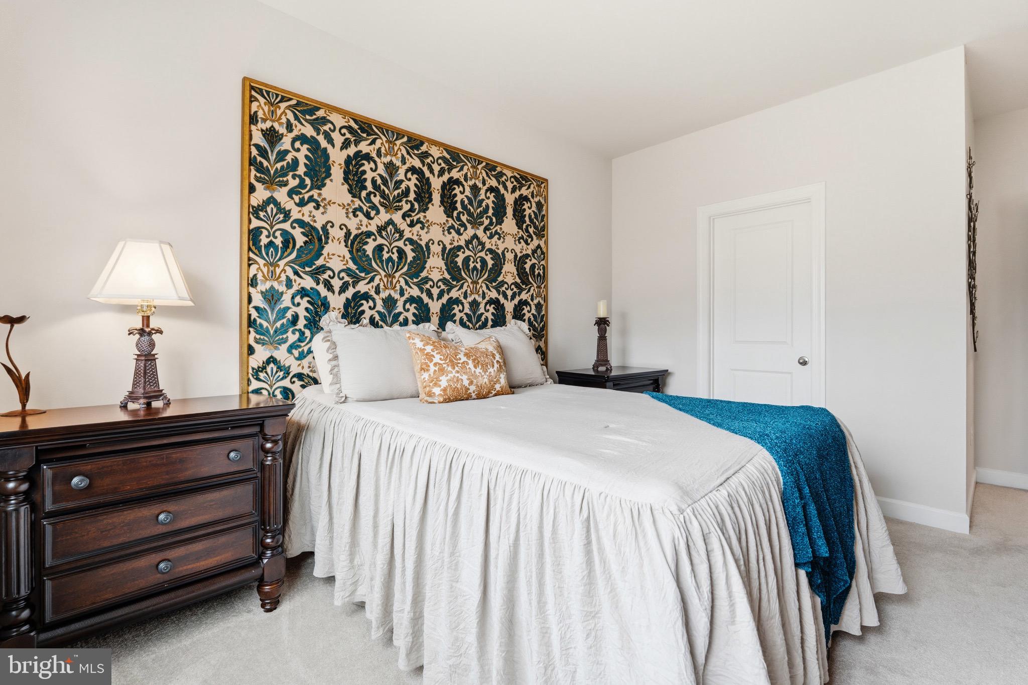 LAUREL HILLS CROSSING - Residential