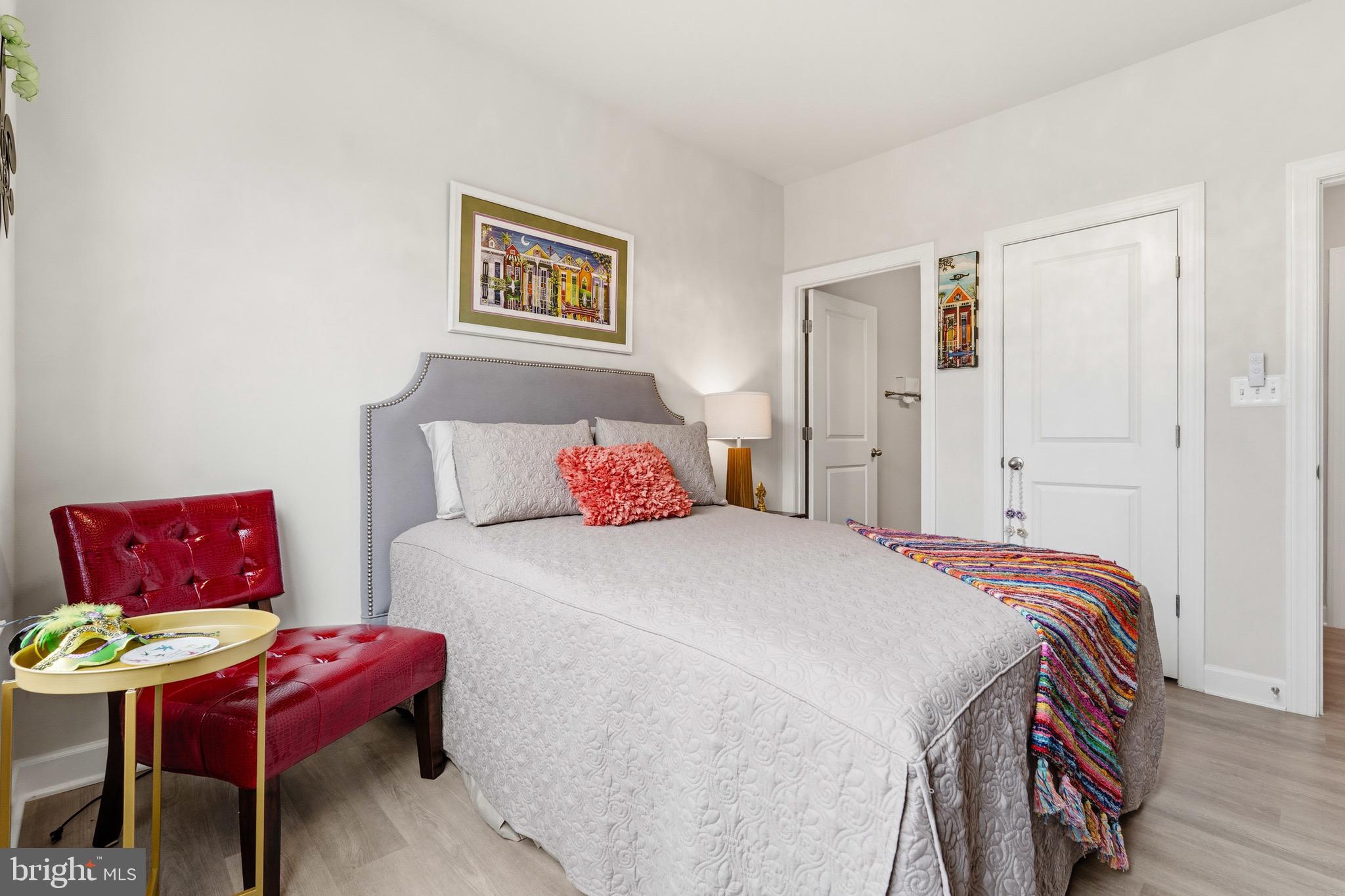 LAUREL HILLS CROSSING - Residential