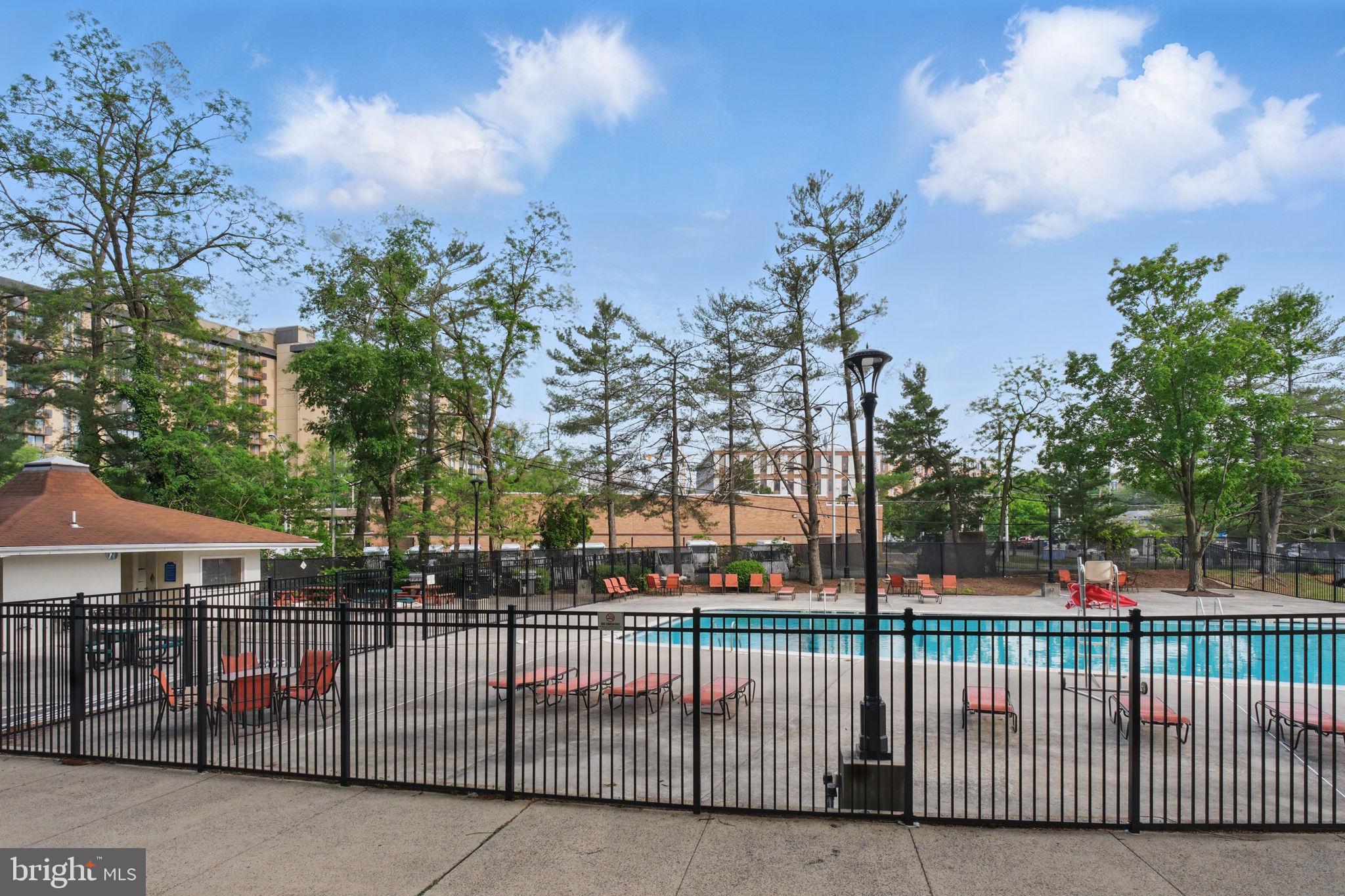 THE FOUNTAINS - Residential