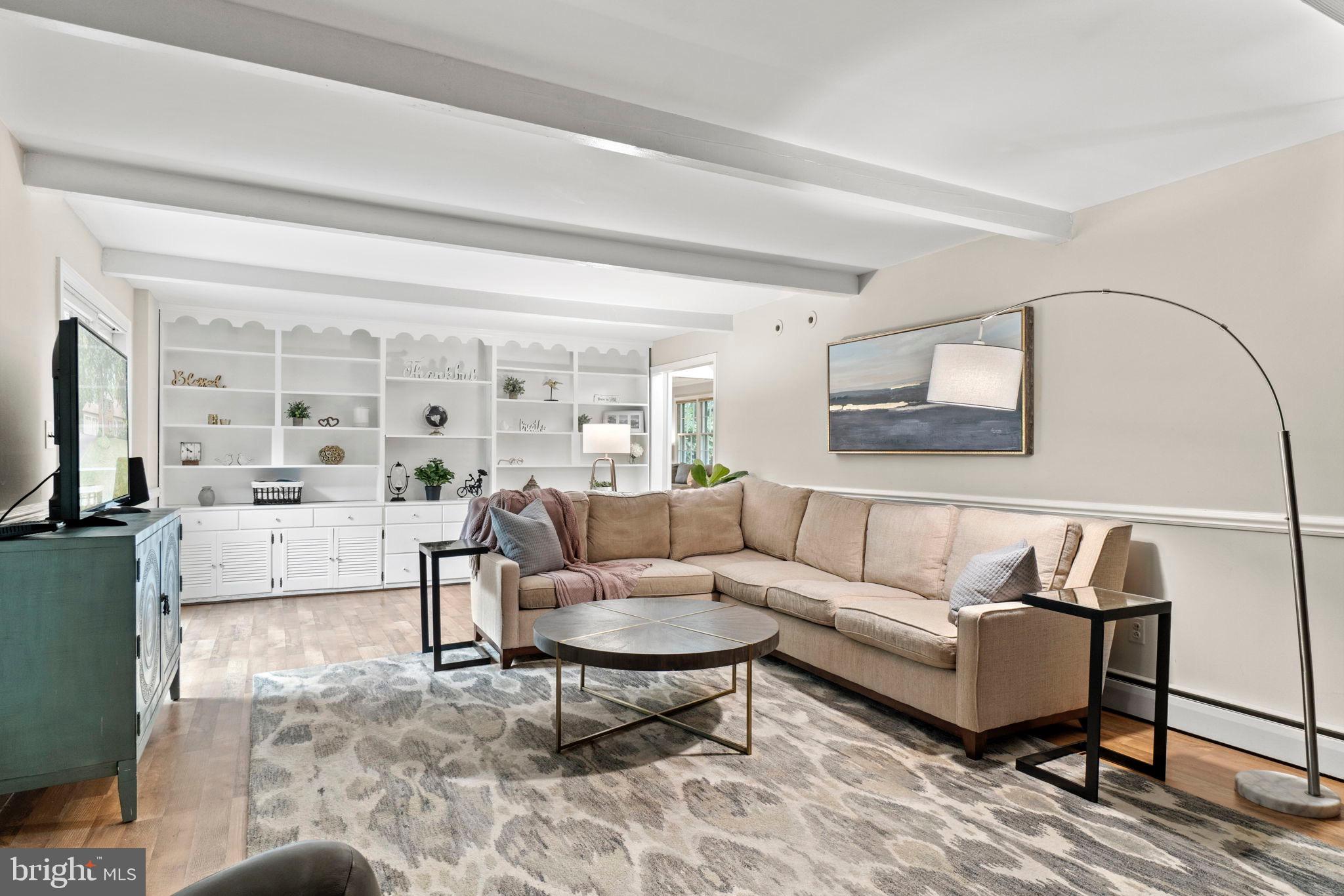 SAM RICE MANOR - Residential