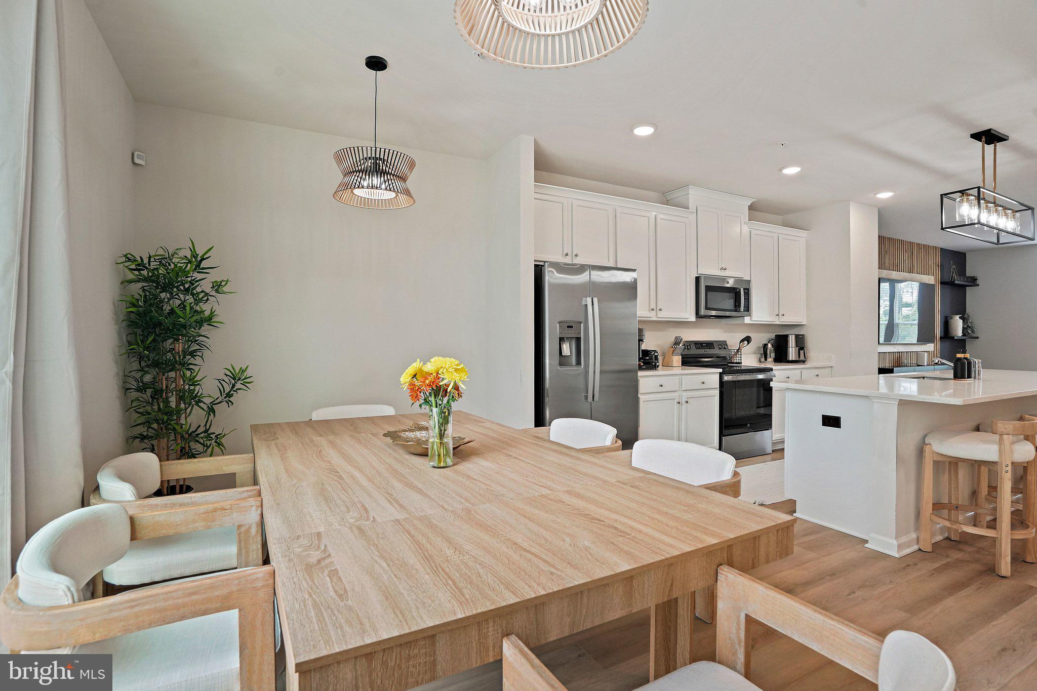 3443 CARNABY STREET