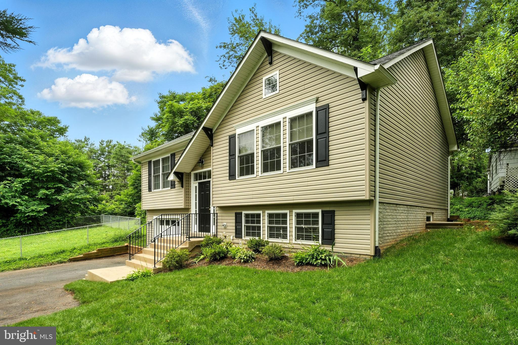 280 ALEXANDRIA PIKE