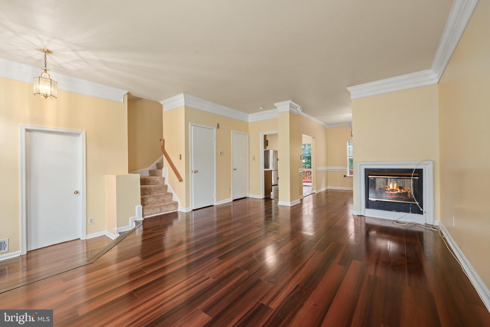 WAYSIDE VILLAGE - Residential Lease