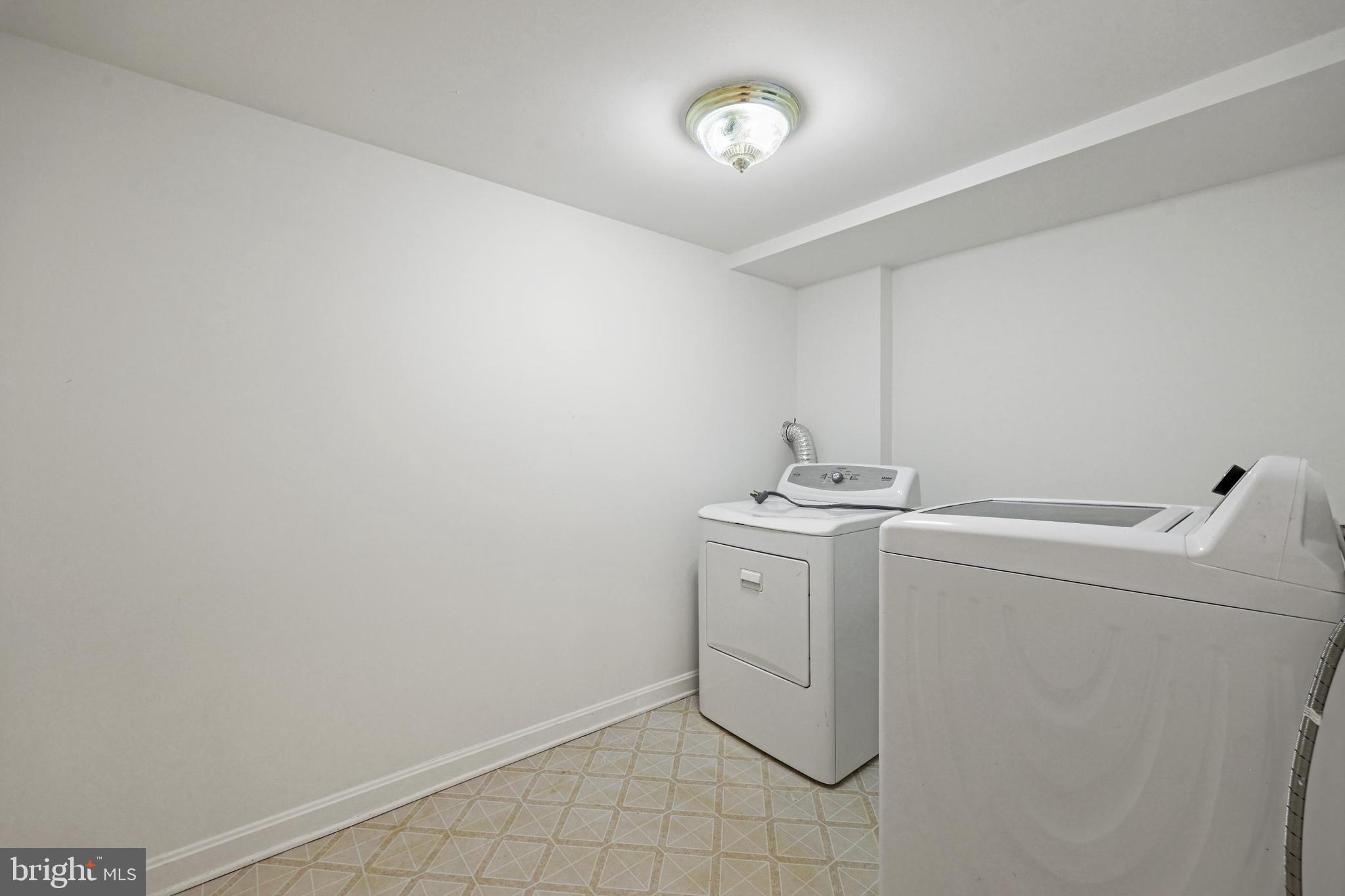 WAYSIDE VILLAGE - Residential Lease