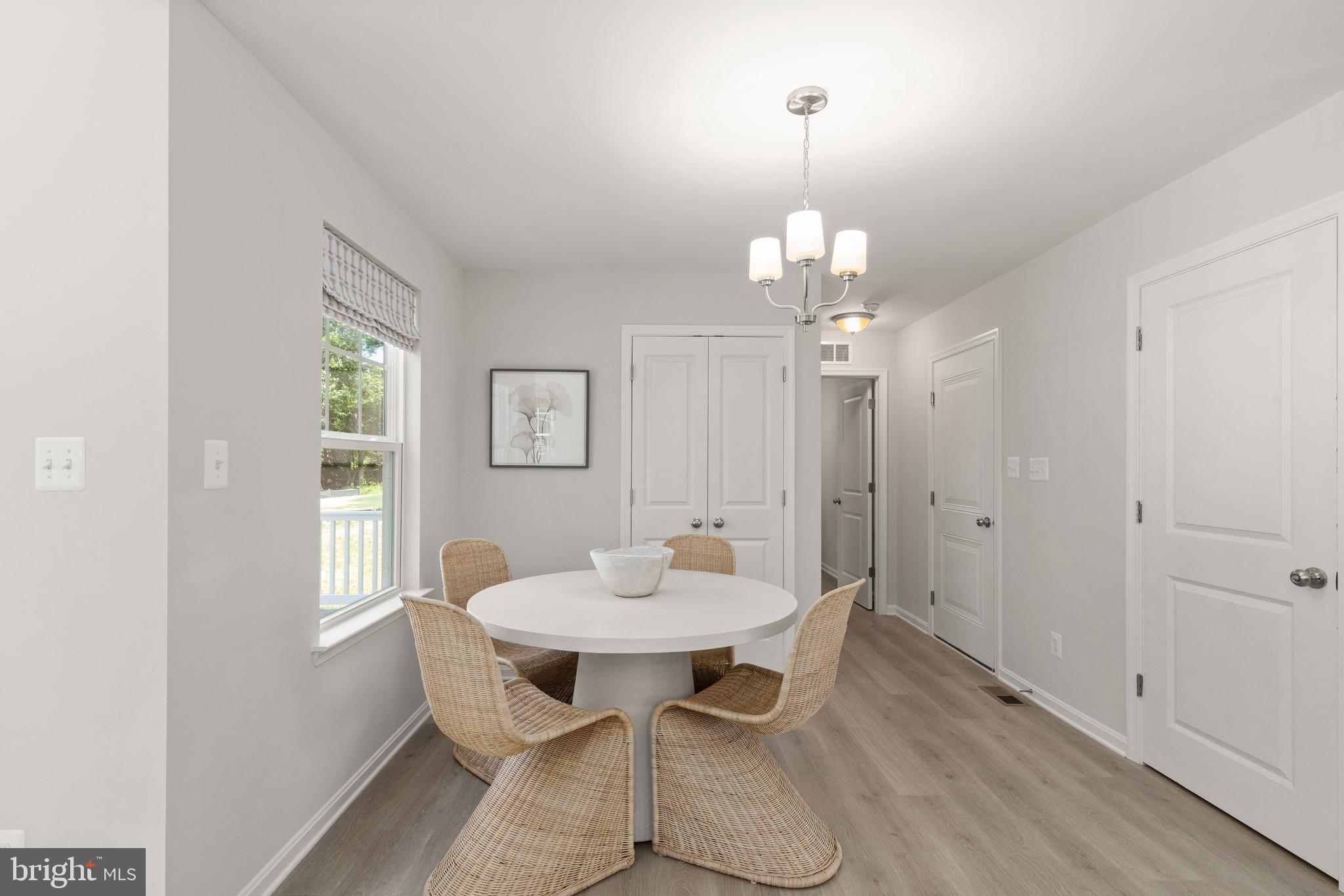 MONTGOMERY OAKS - Residential