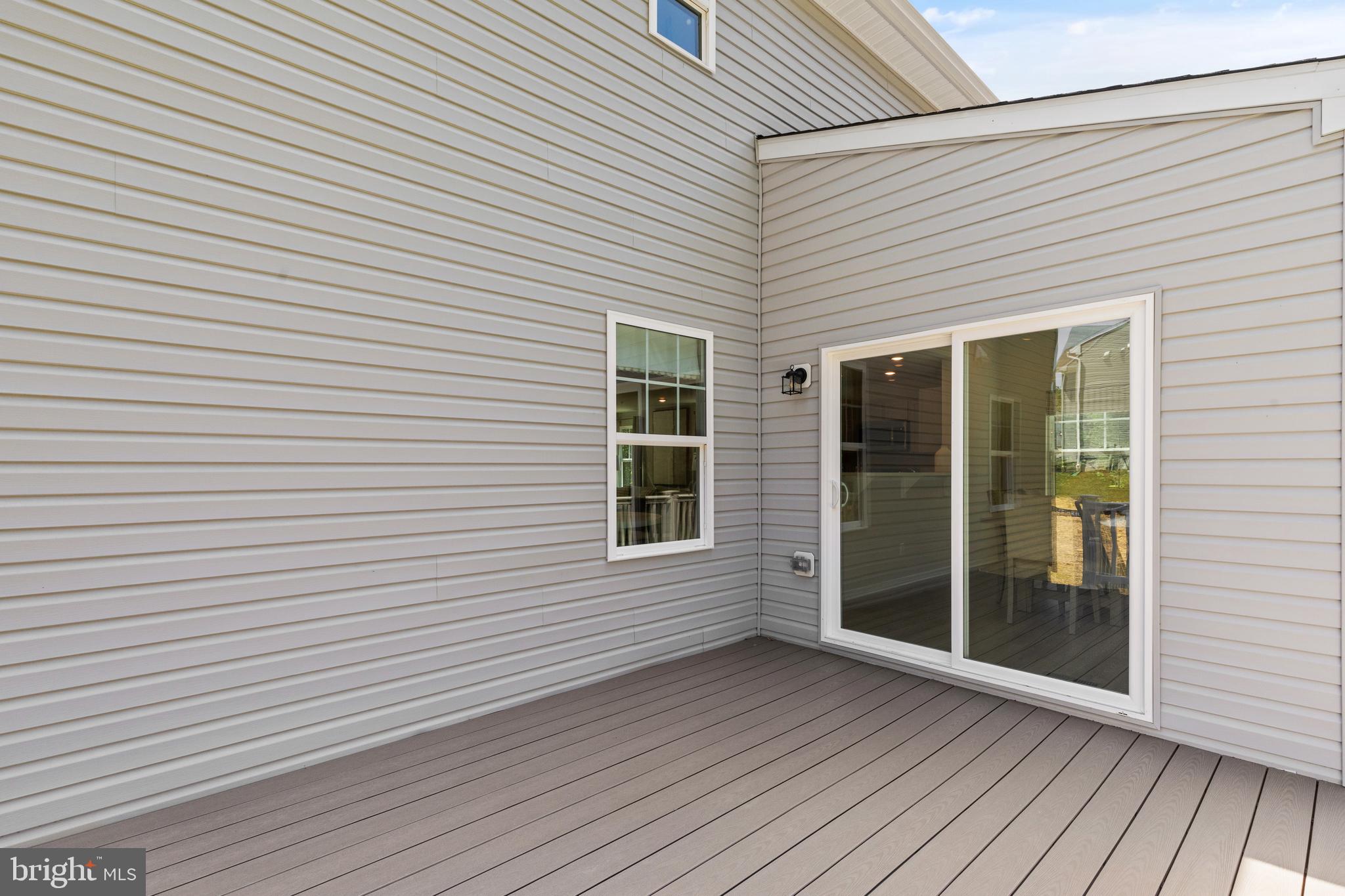 MONTGOMERY OAKS - Residential