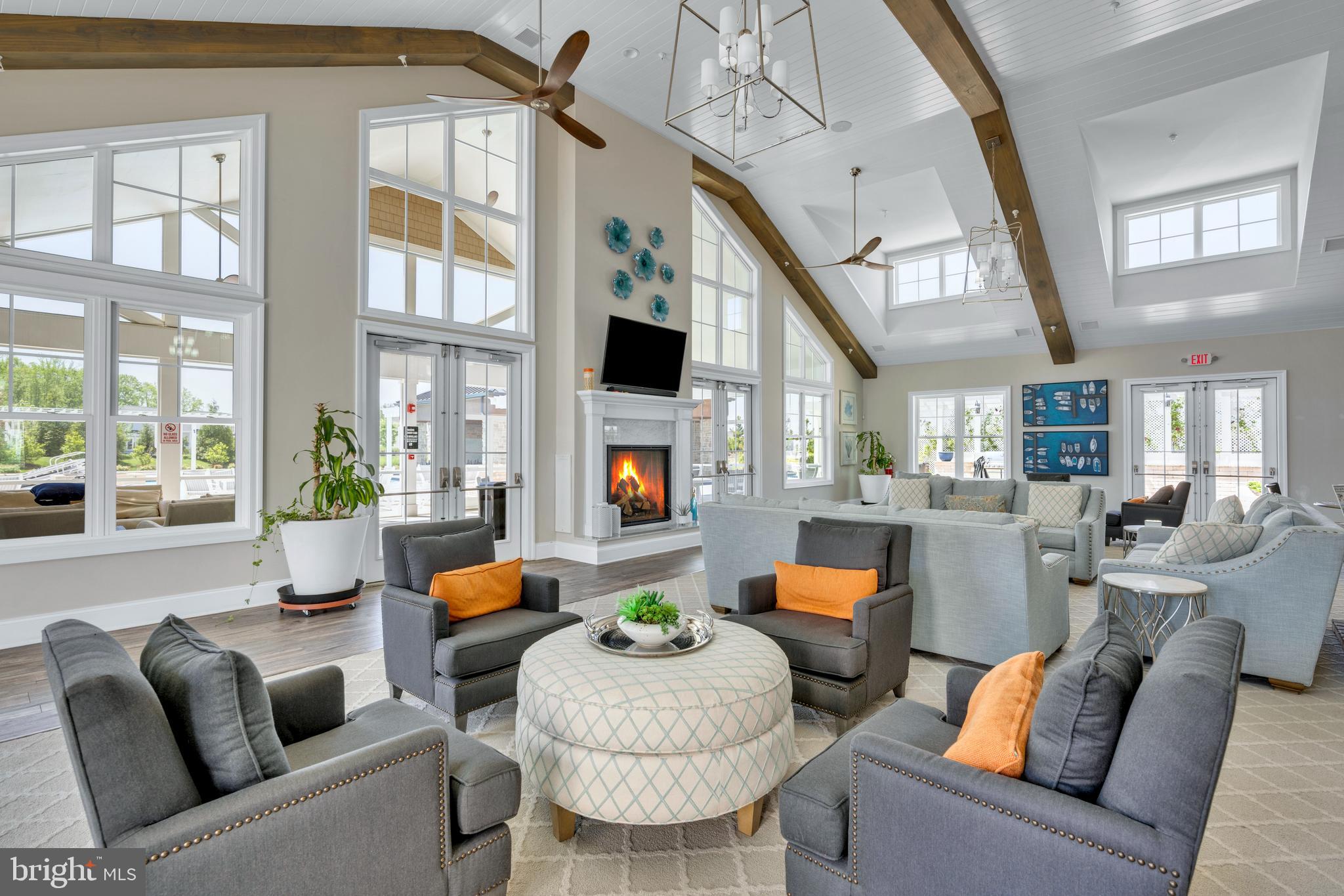 GOVERNORS - Residential