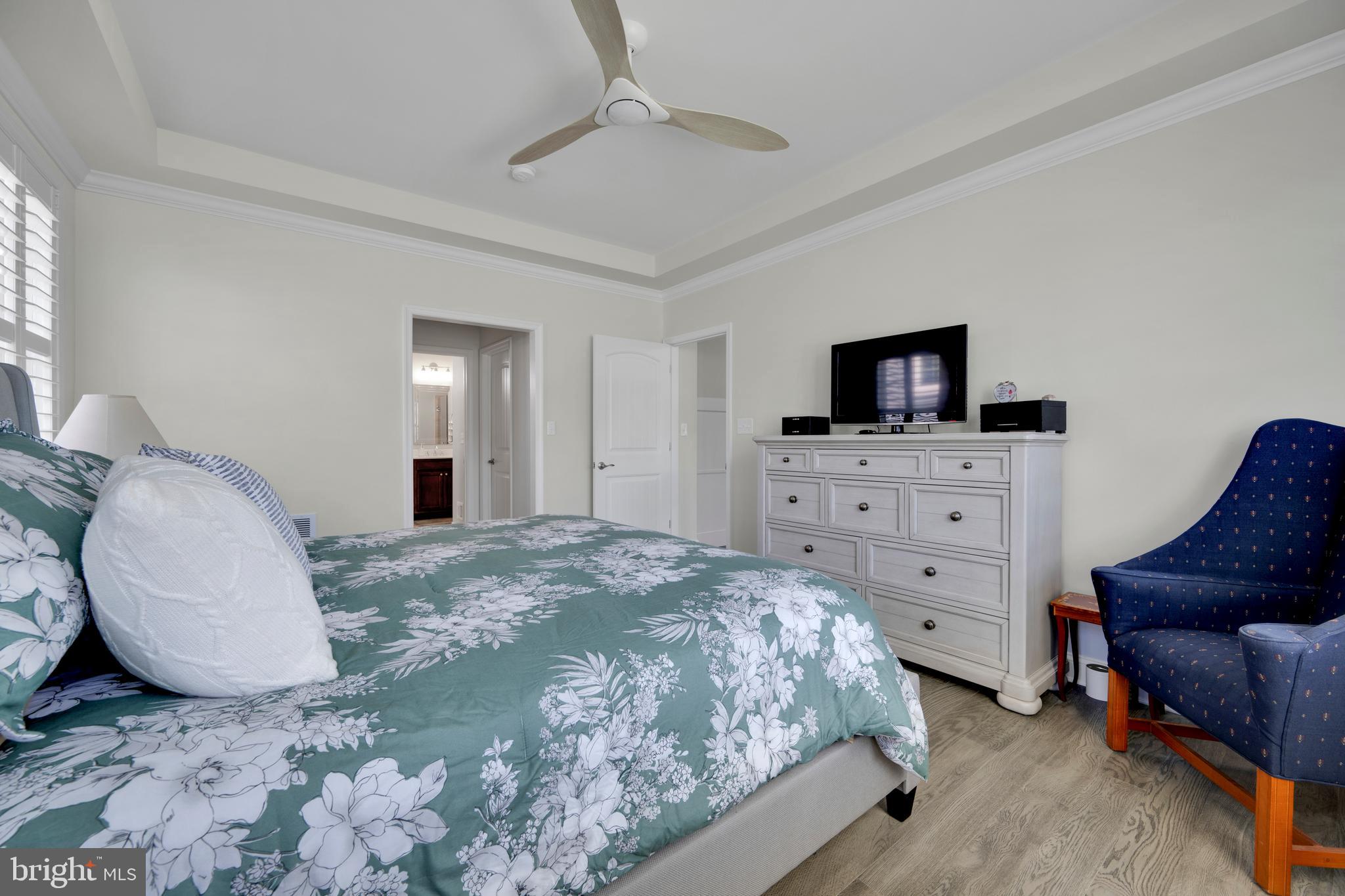 GOVERNORS - Residential