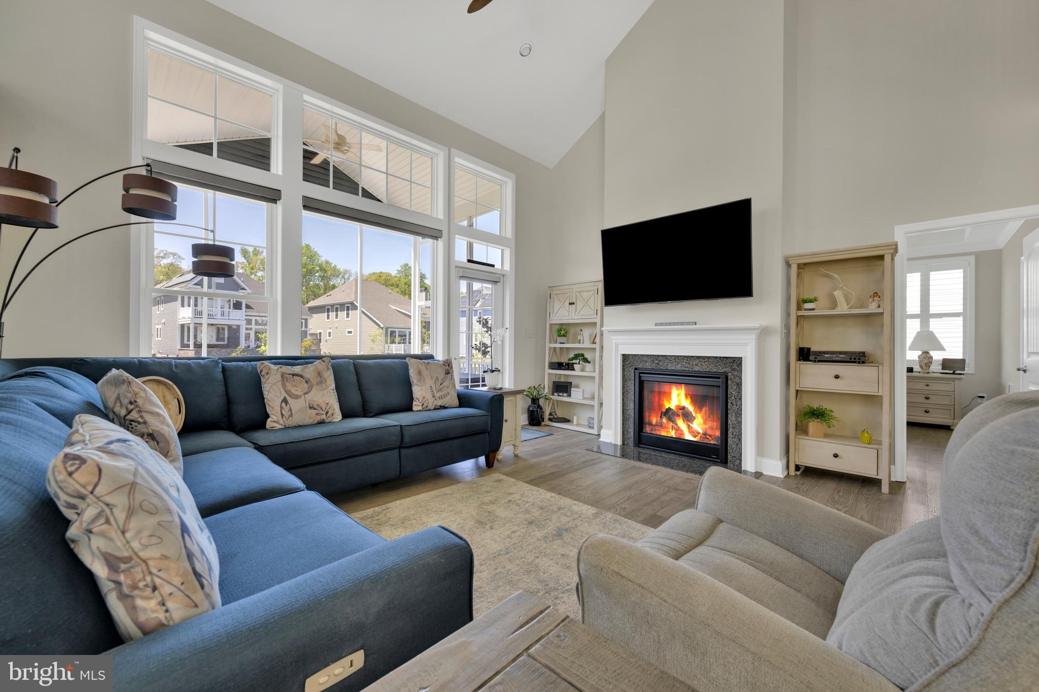 GOVERNORS - Residential