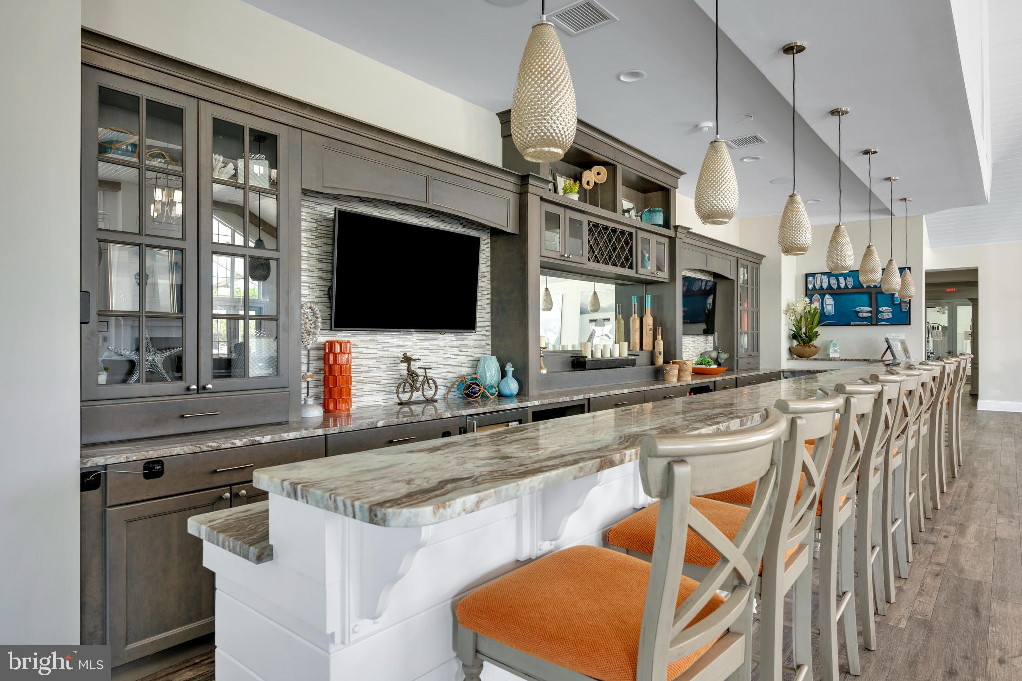 GOVERNORS - Residential