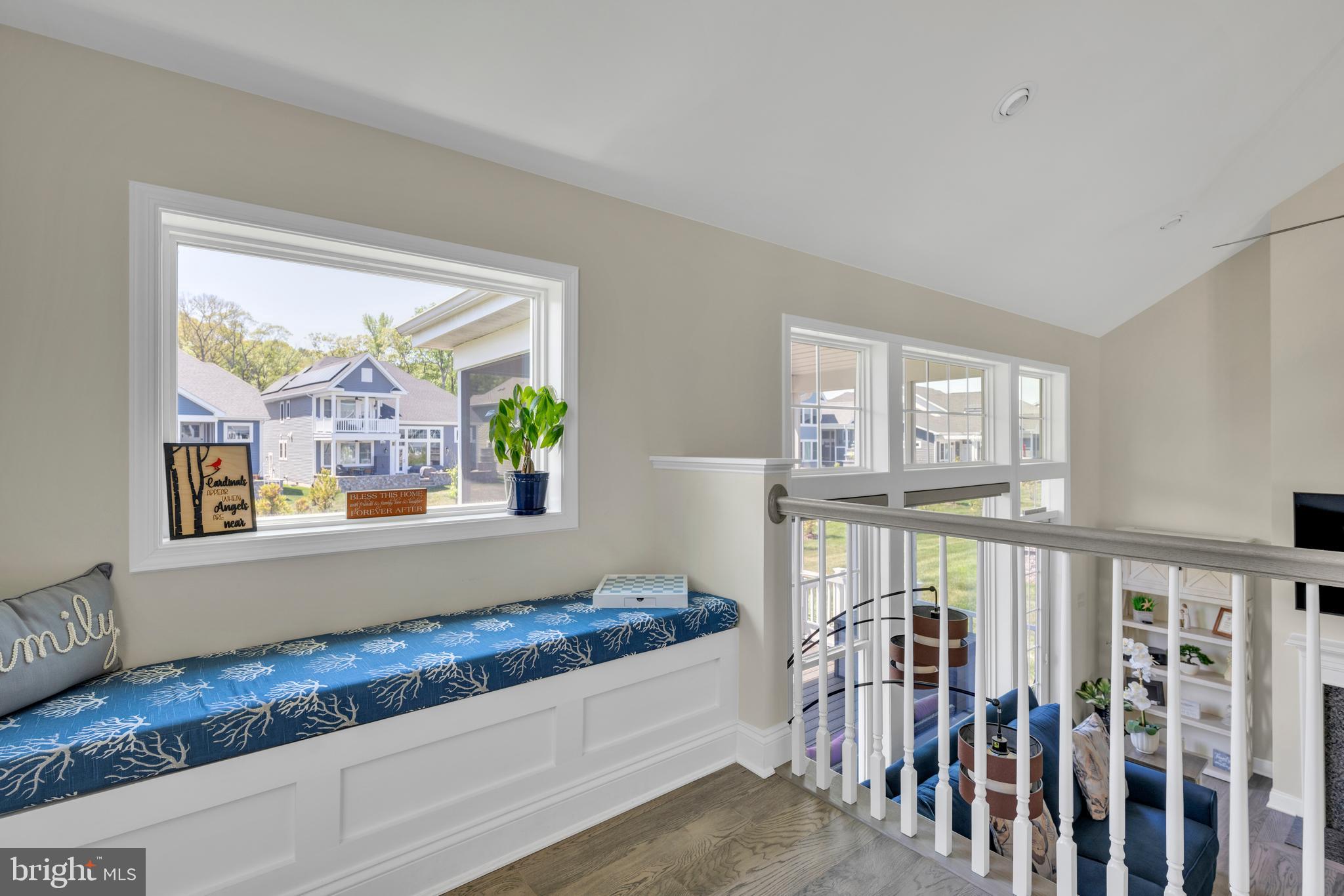 GOVERNORS - Residential