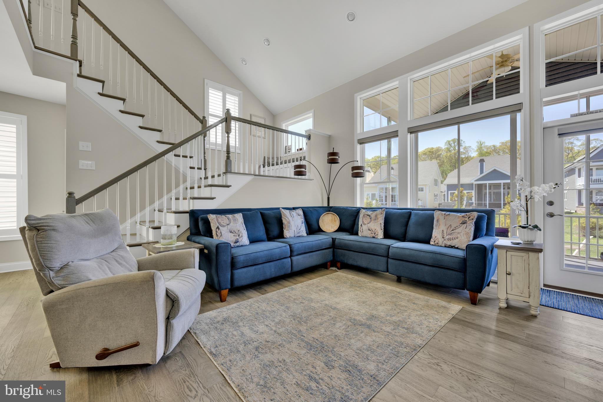 GOVERNORS - Residential