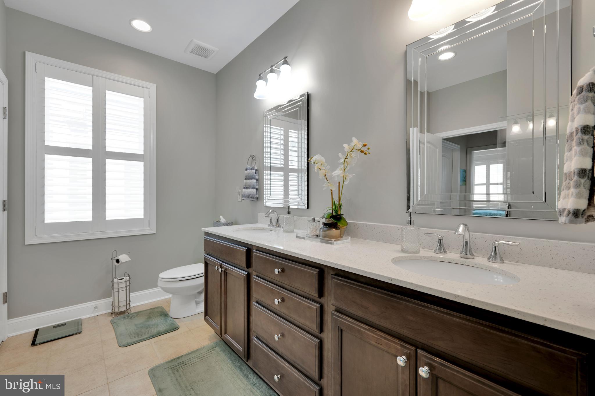 GOVERNORS - Residential