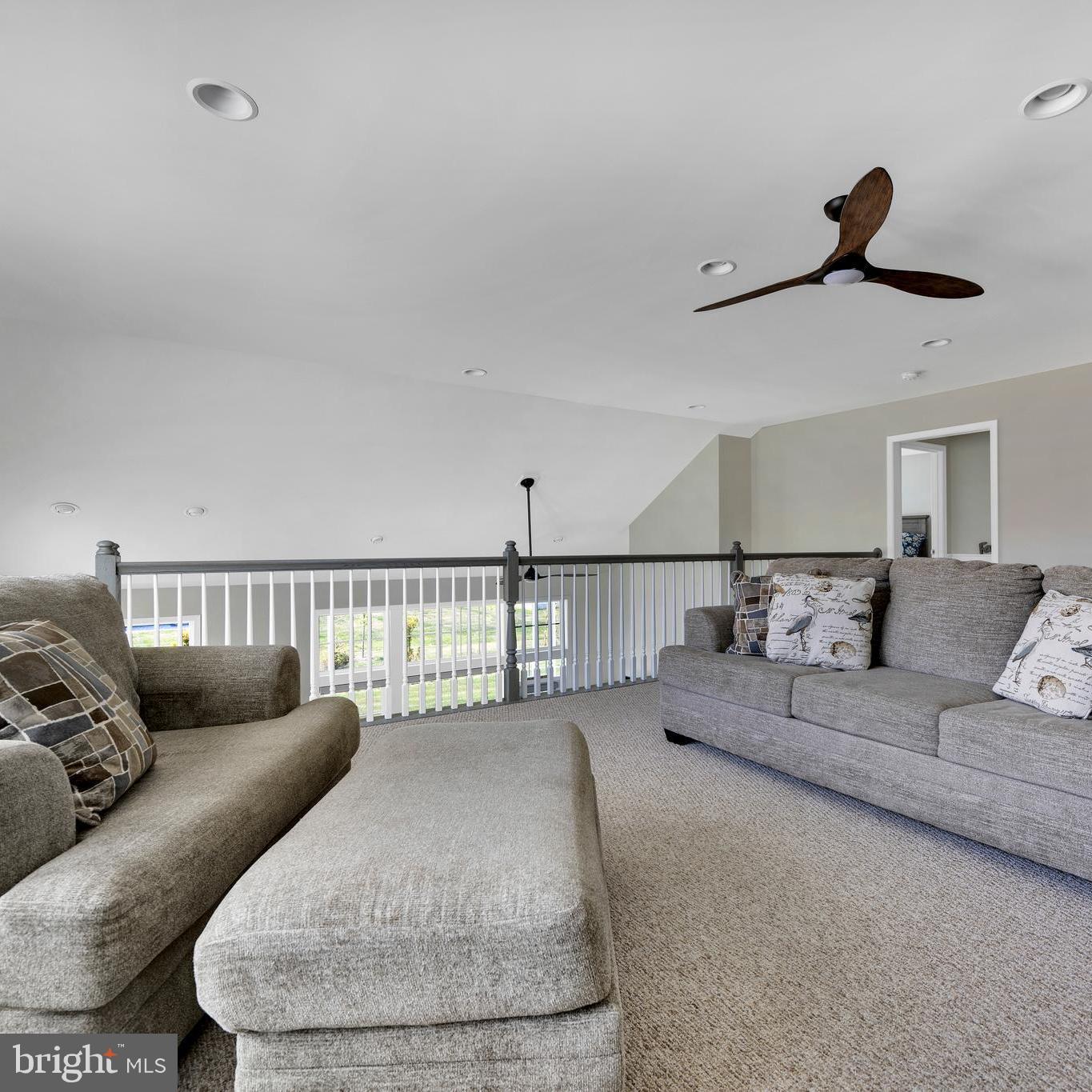 GOVERNORS - Residential