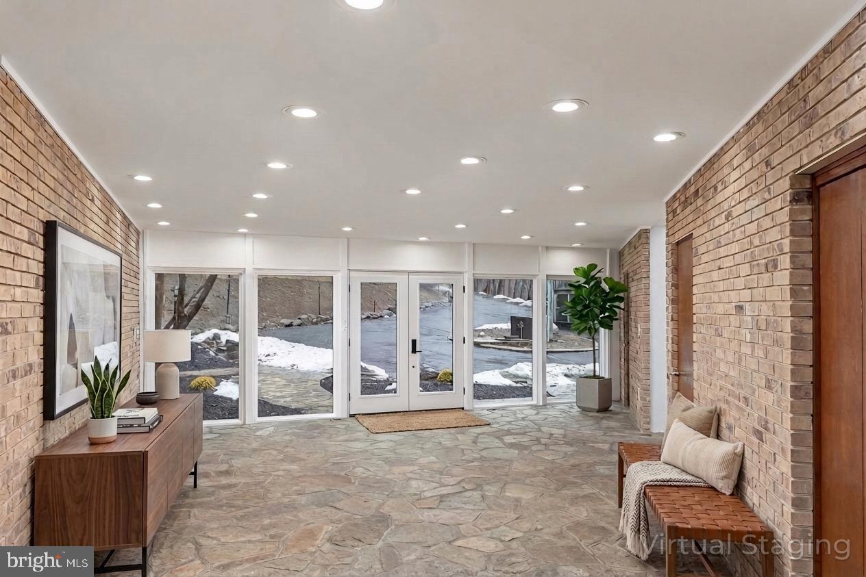 IVY HILL - Residential