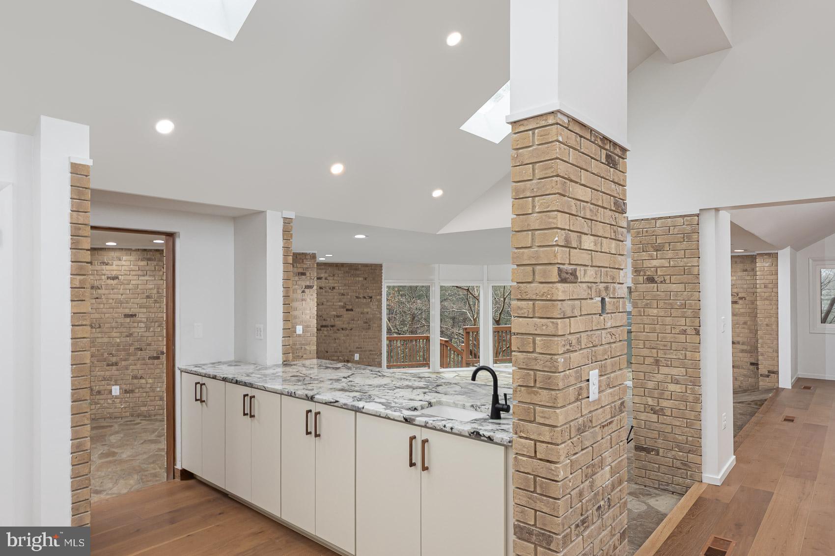 IVY HILL - Residential