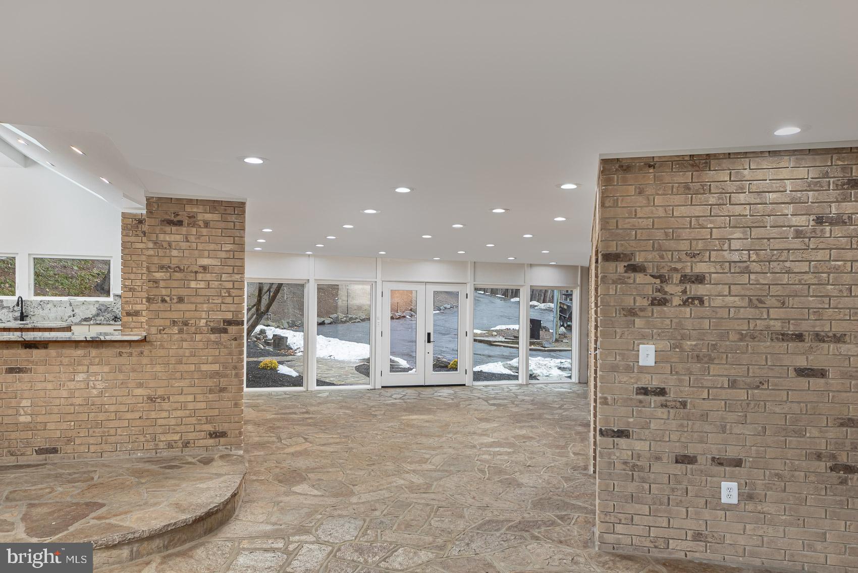 IVY HILL - Residential