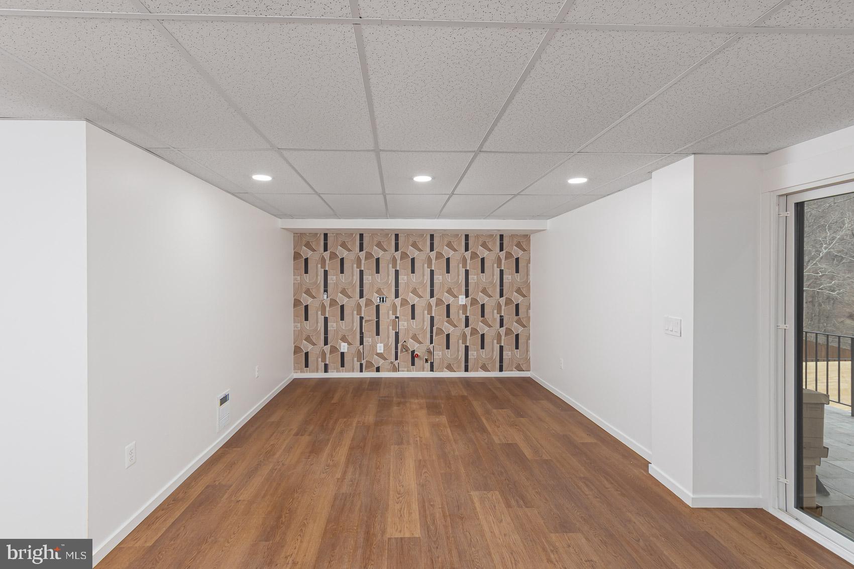 IVY HILL - Residential