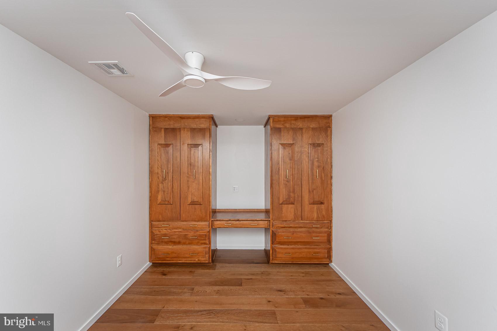 IVY HILL - Residential