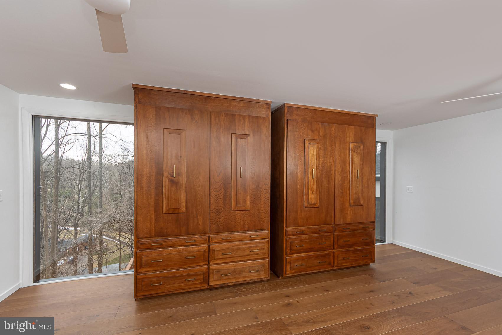 IVY HILL - Residential