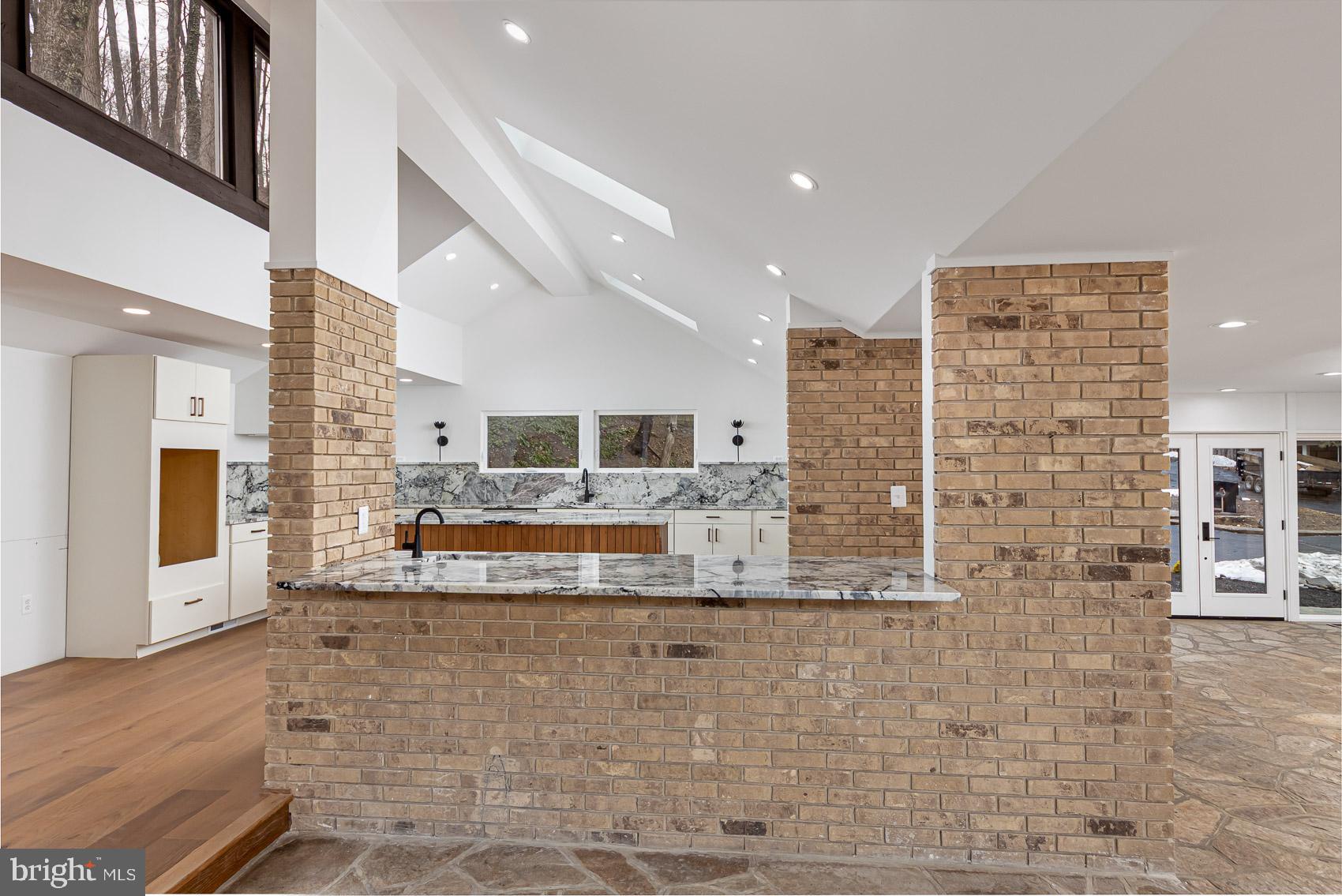 IVY HILL - Residential