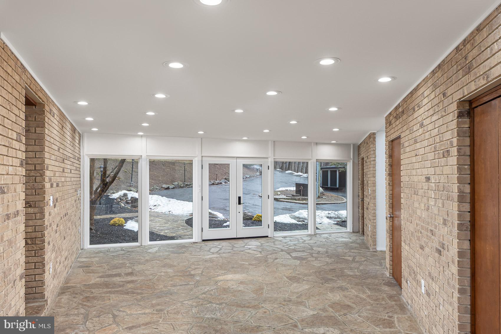 IVY HILL - Residential