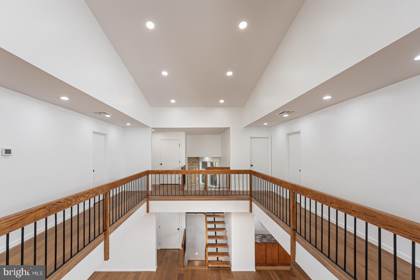 IVY HILL - Residential